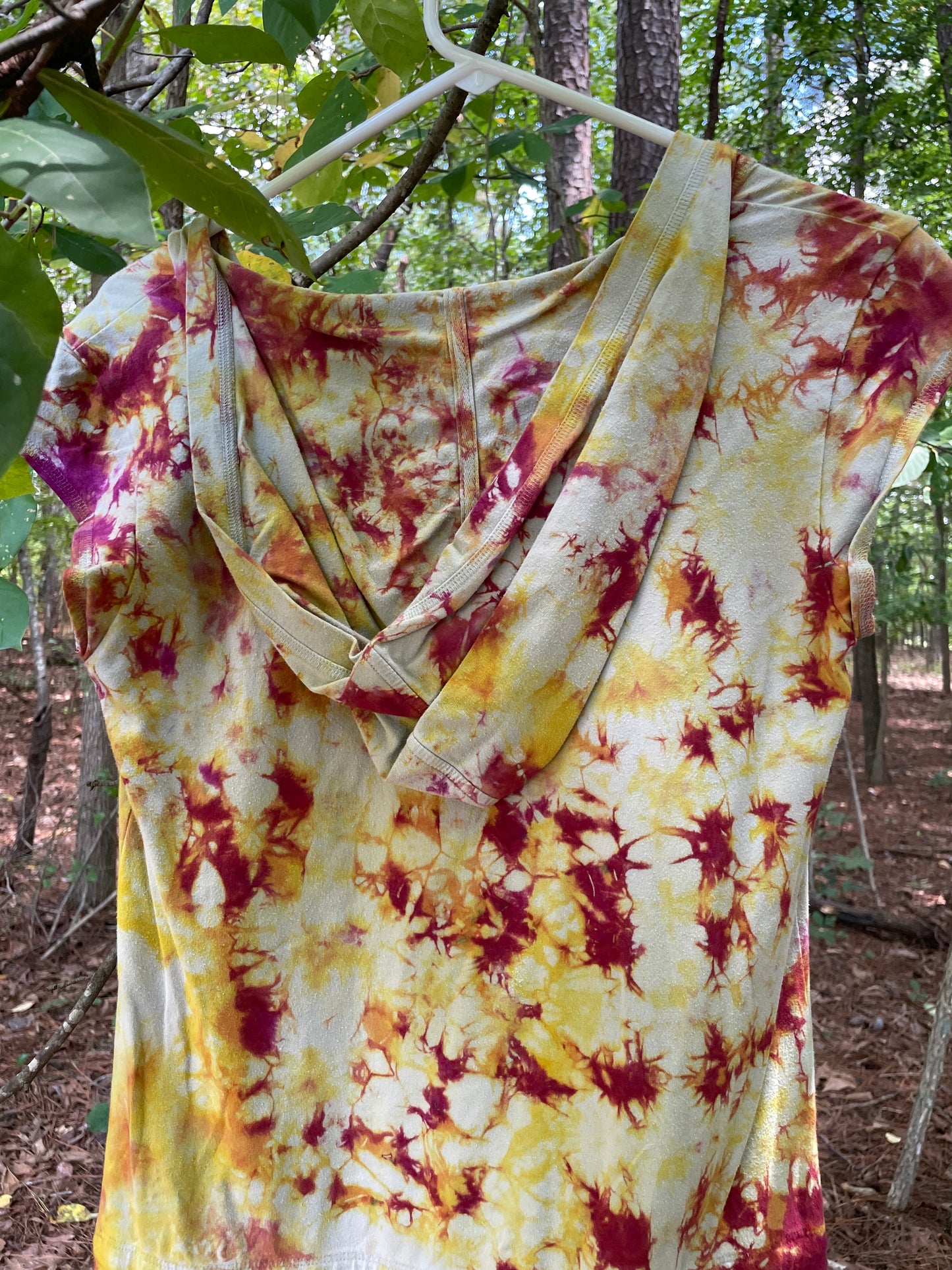 SMALL Women’s Patagonia Hooded Tie Dye Dress (WITH POCKETS!) | One-Of-a-Kind Upcycled Short Sleeve Dress with Roadrunner Block Print