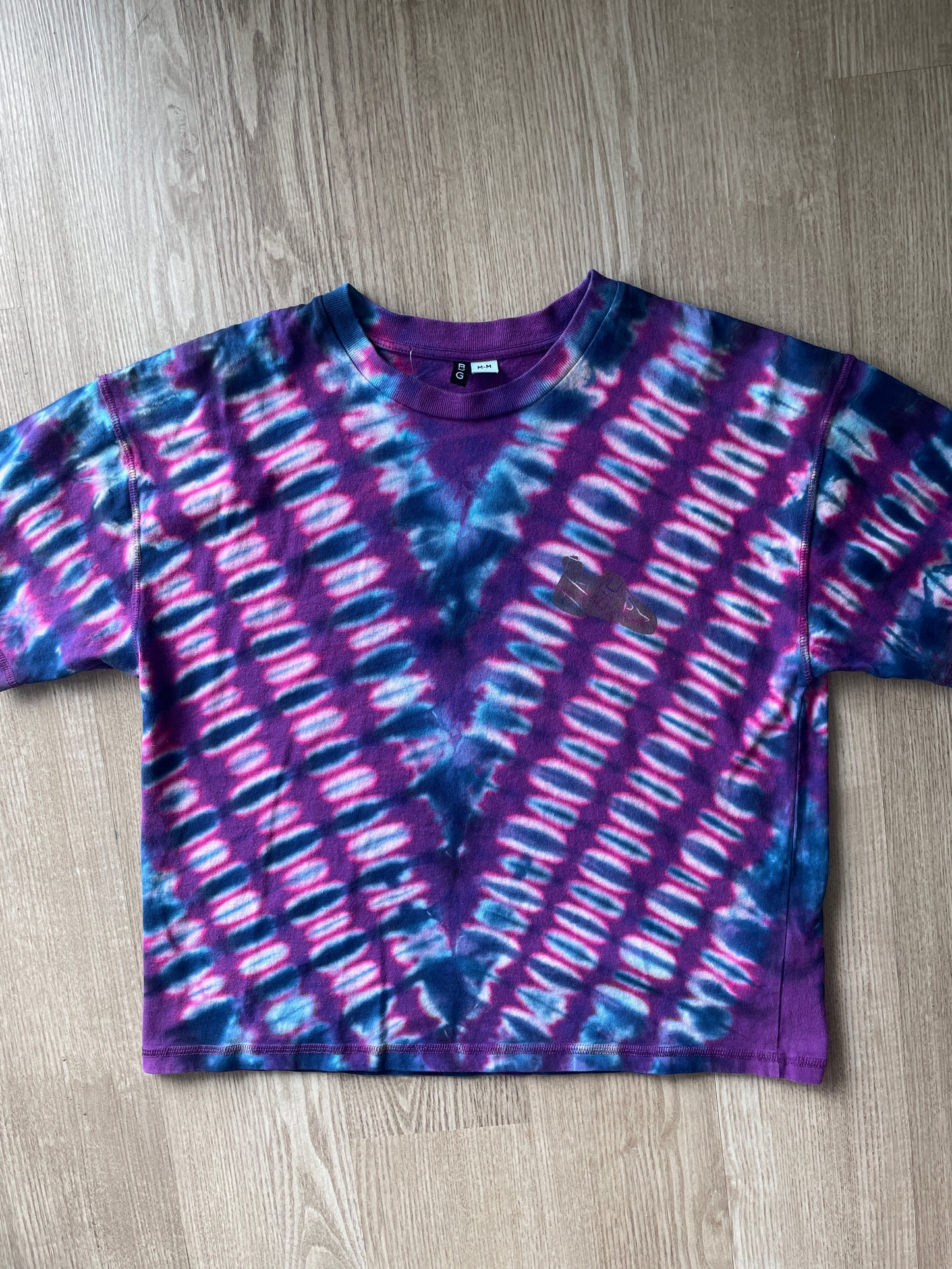 MEDIUM Women’s Climbing Shoe Reverse Handmade Tie Dye T-Shirt | One-Of-a-Kind Purple and Pink Short Sleeve