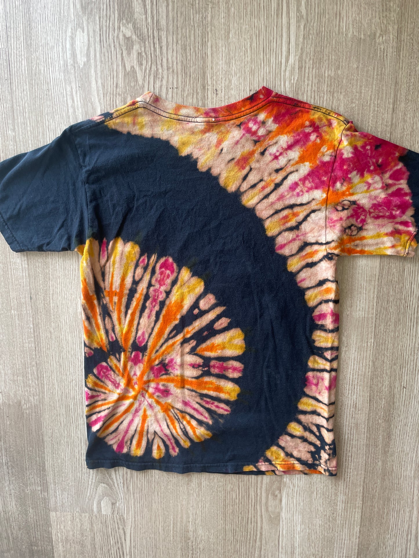 MEDIUM Men’s Hypnotic Pizza Cat Reverse Tie Dye T-Shirt | One-Of-a-Kind Black, Red, and Orange Spiral Short Sleev