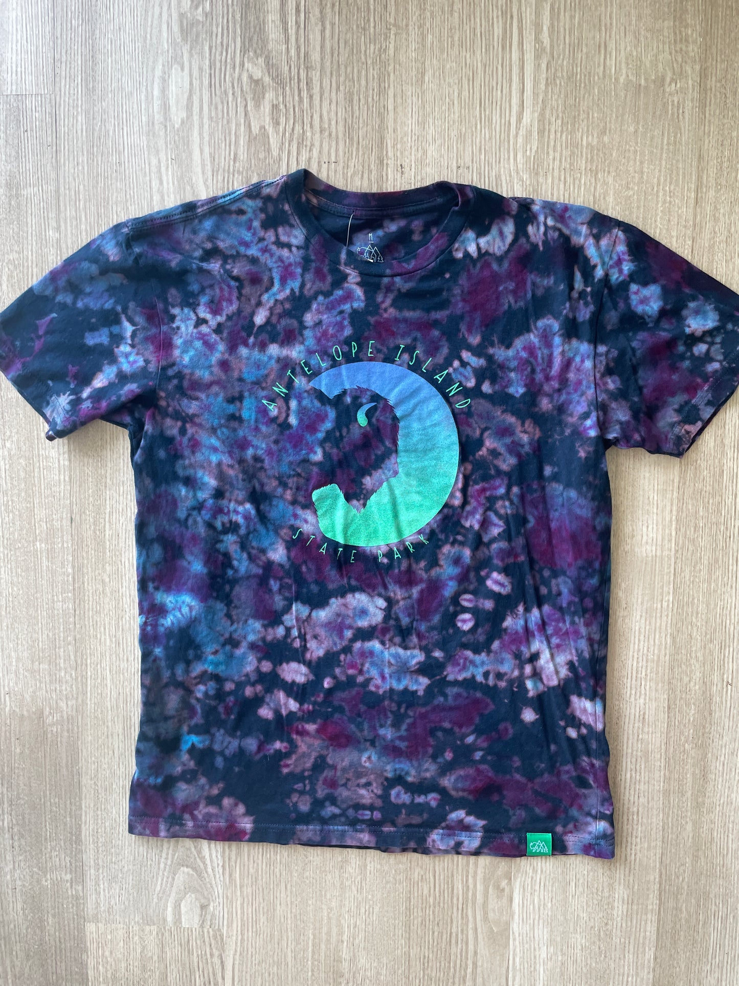 MEDIUM Men’s Antelope Island Buffalo Reverse Tie Dye T-Shirt | One-Of-a-Kind Blue and Purple Crumpled Short Sleeve