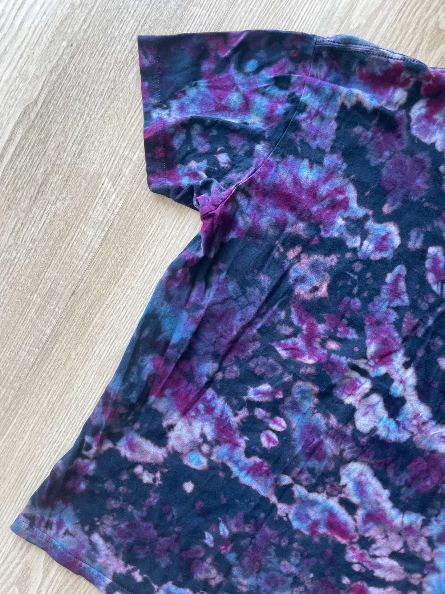 MEDIUM Men’s Antelope Island Buffalo Reverse Tie Dye T-Shirt | One-Of-a-Kind Blue and Purple Crumpled Short Sleeve