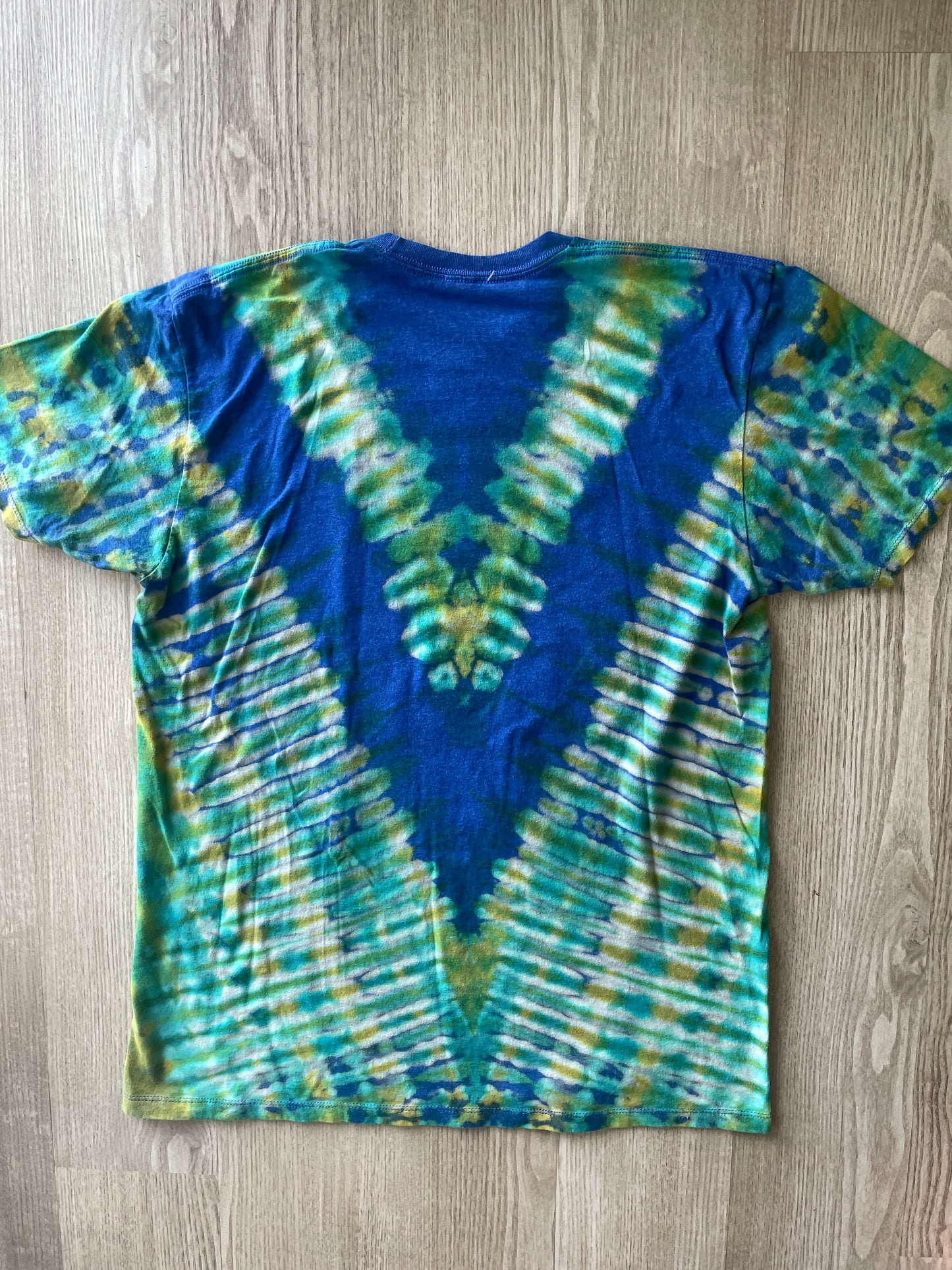 LARGE Men’s Star Wars Funko Dolls Reverse Tie Dye T-Shirt | One-Of-a-Kind Blue and Pleated Short Sleeve
