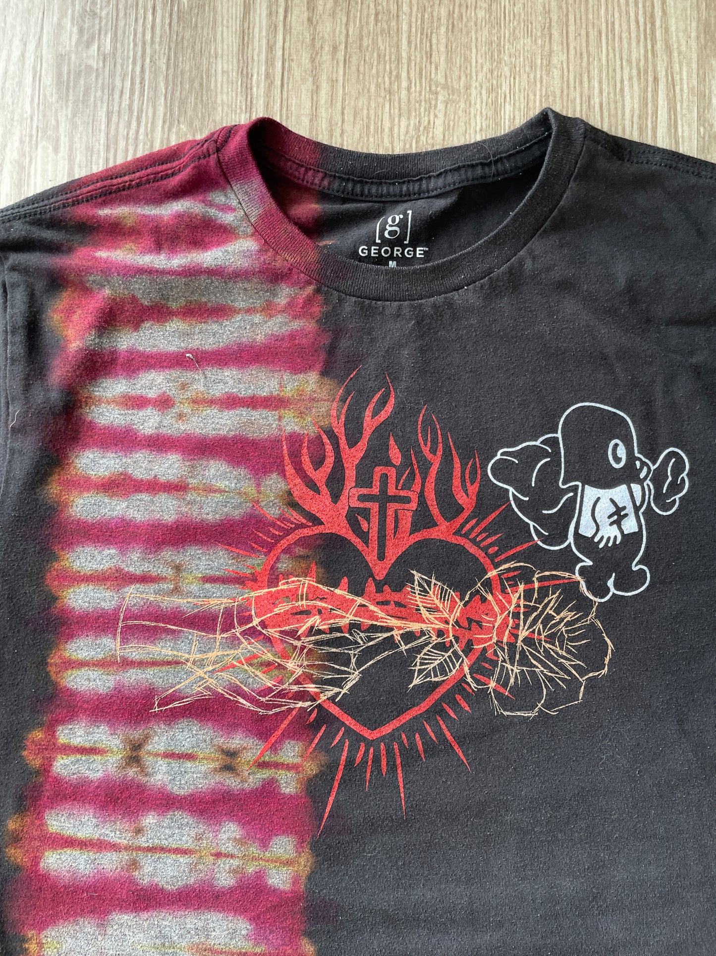 MEDIUM Men’s Actual Garbage Tie Dye Short Sleeve T-Shirt | One-Of-a-Kind Upcycled Black and Red Pleated Top