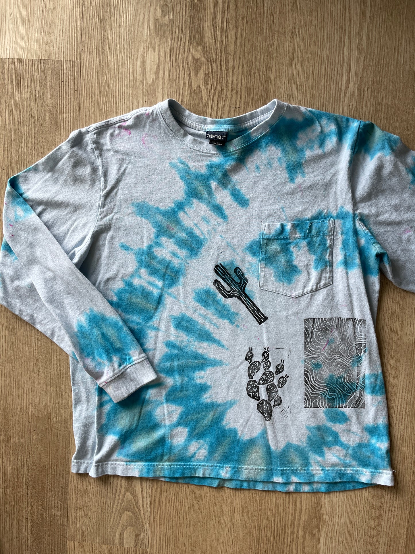MEDIUM Men's Desert Cactus Tie Dye Long Sleeve T-Shirt | One-Of-a-Kind Blue and White Spiral Short Sleeve