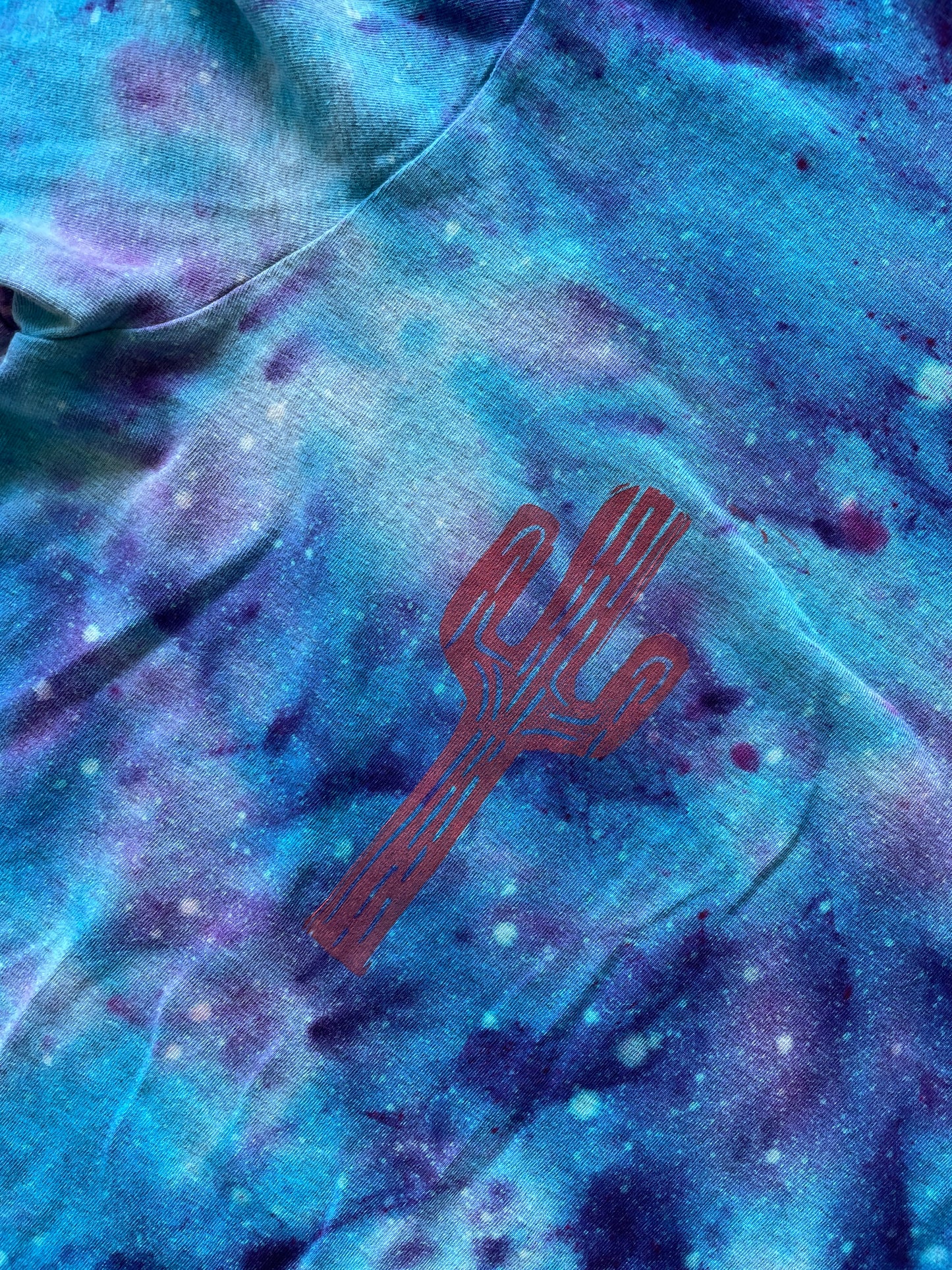 MEDIUM Men's Saguaro Cactus Galaxy Tie Dye T-Shirt | One-Of-a-Kind Blue and Purple Crumpled Short Sleeve