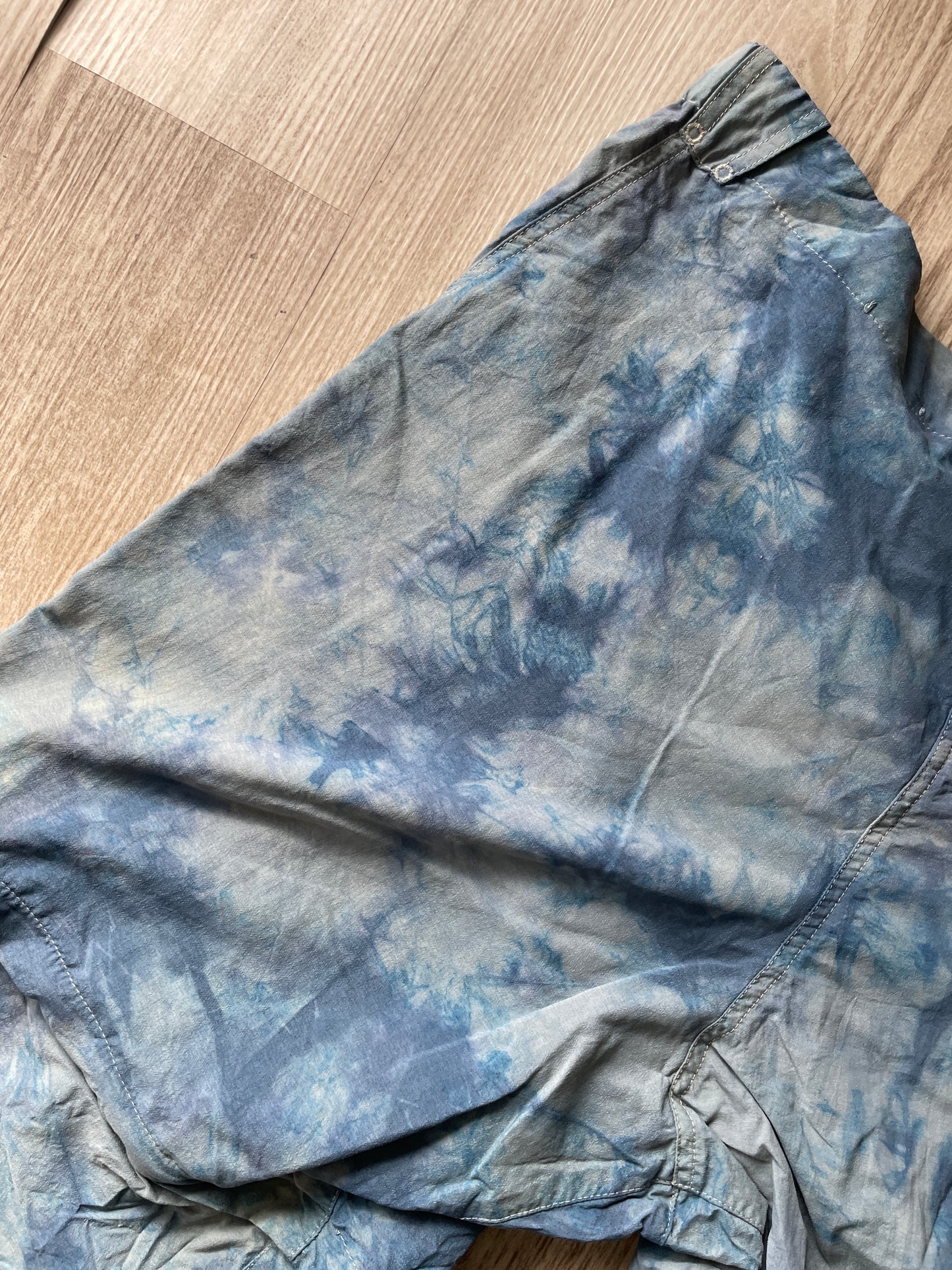 XL Men’s Patagonia Quandary Convertible Tie Dye Pants with Handprinted Graphics | One-Of-a-Kind Upcycled Blue and Gray Crumpled Pant/Short Combo