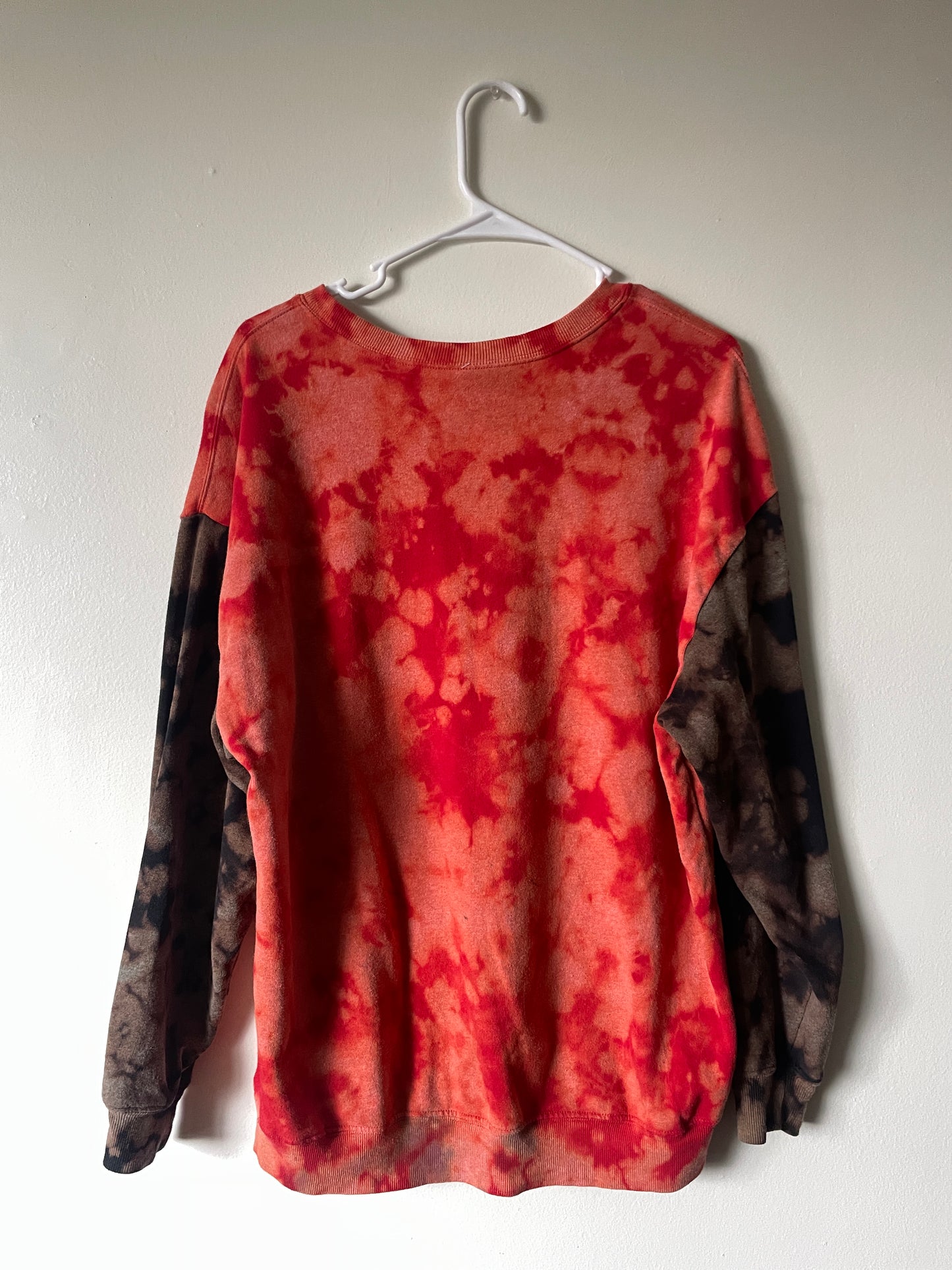 XL Men's Chicago Bulls Reverse Tie Dye Long Sleeve Lightweight Sweatshirt | One-Of-a-Kind Upcycled Red and Black Sweatshirt