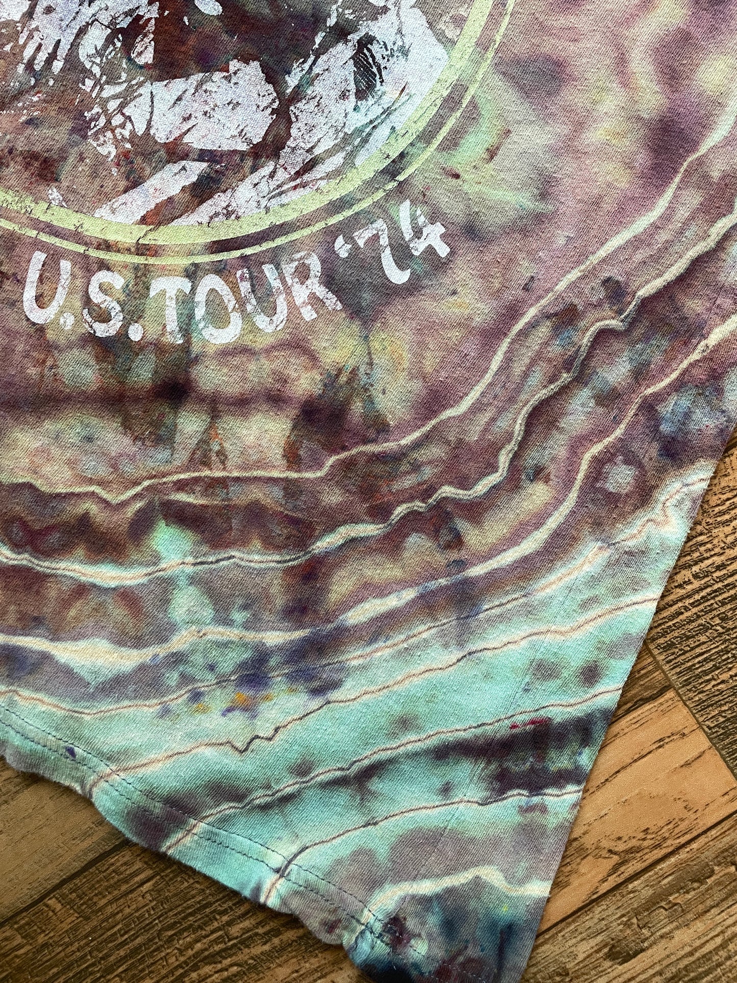 Aerosmith Fungi Geode Short Sleeve Tie Dye T-Shirt | Women's Large