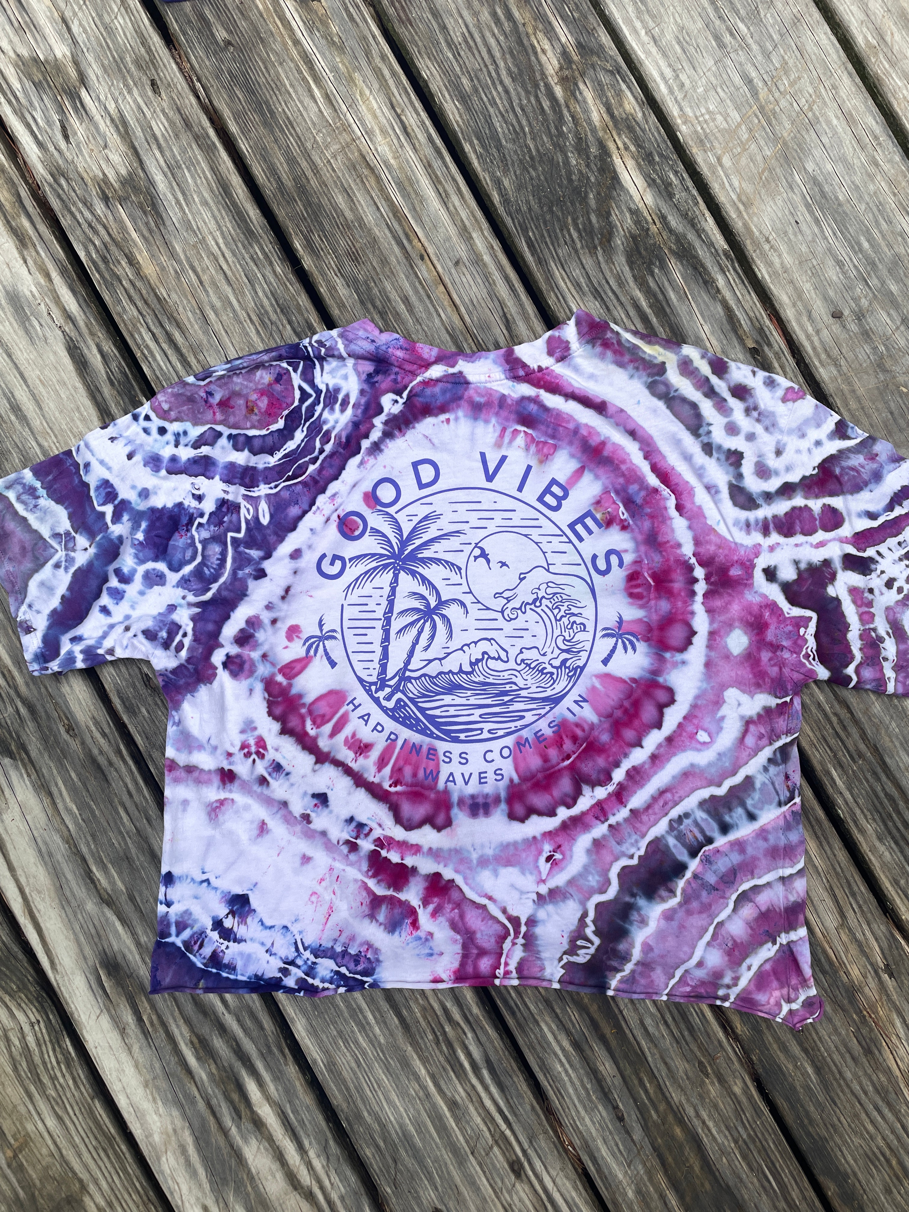 Good Vibes Purple Geode Short Sleeve Tie Dye Crop Top | Unisex Medium