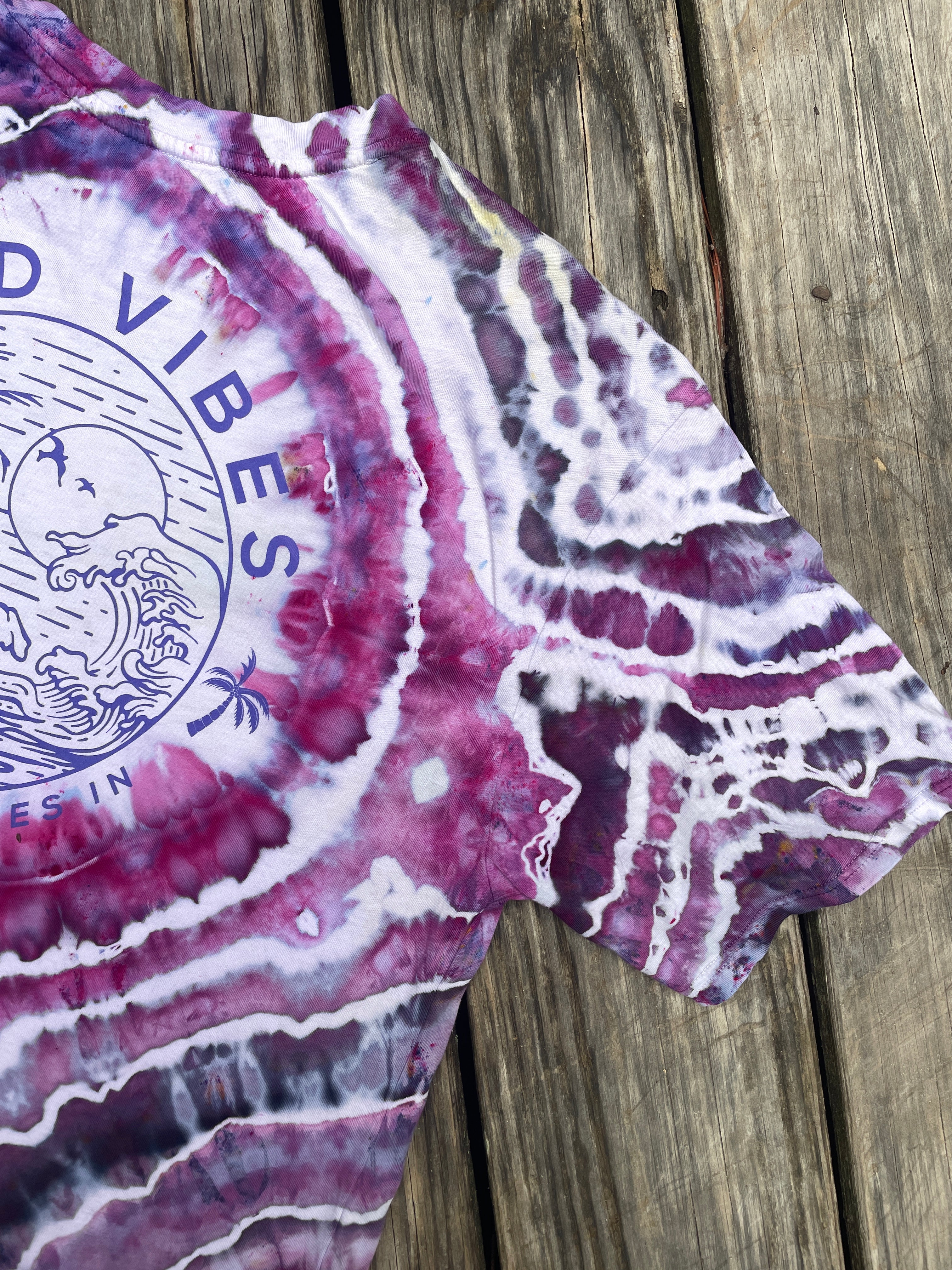Good Vibes Purple Geode Short Sleeve Tie Dye Crop Top | Unisex Medium