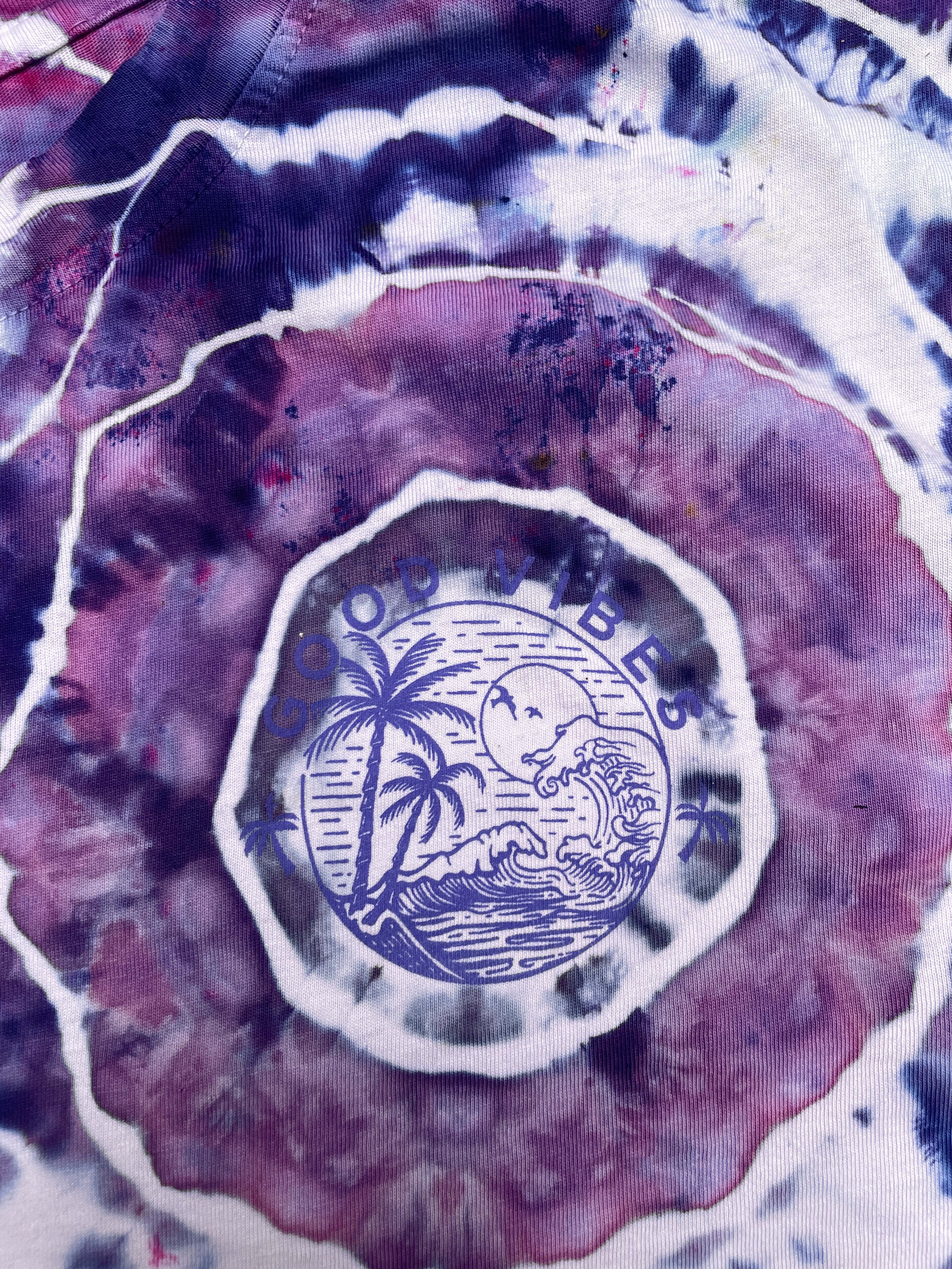 Good Vibes Purple Geode Short Sleeve Tie Dye Crop Top | Unisex Medium