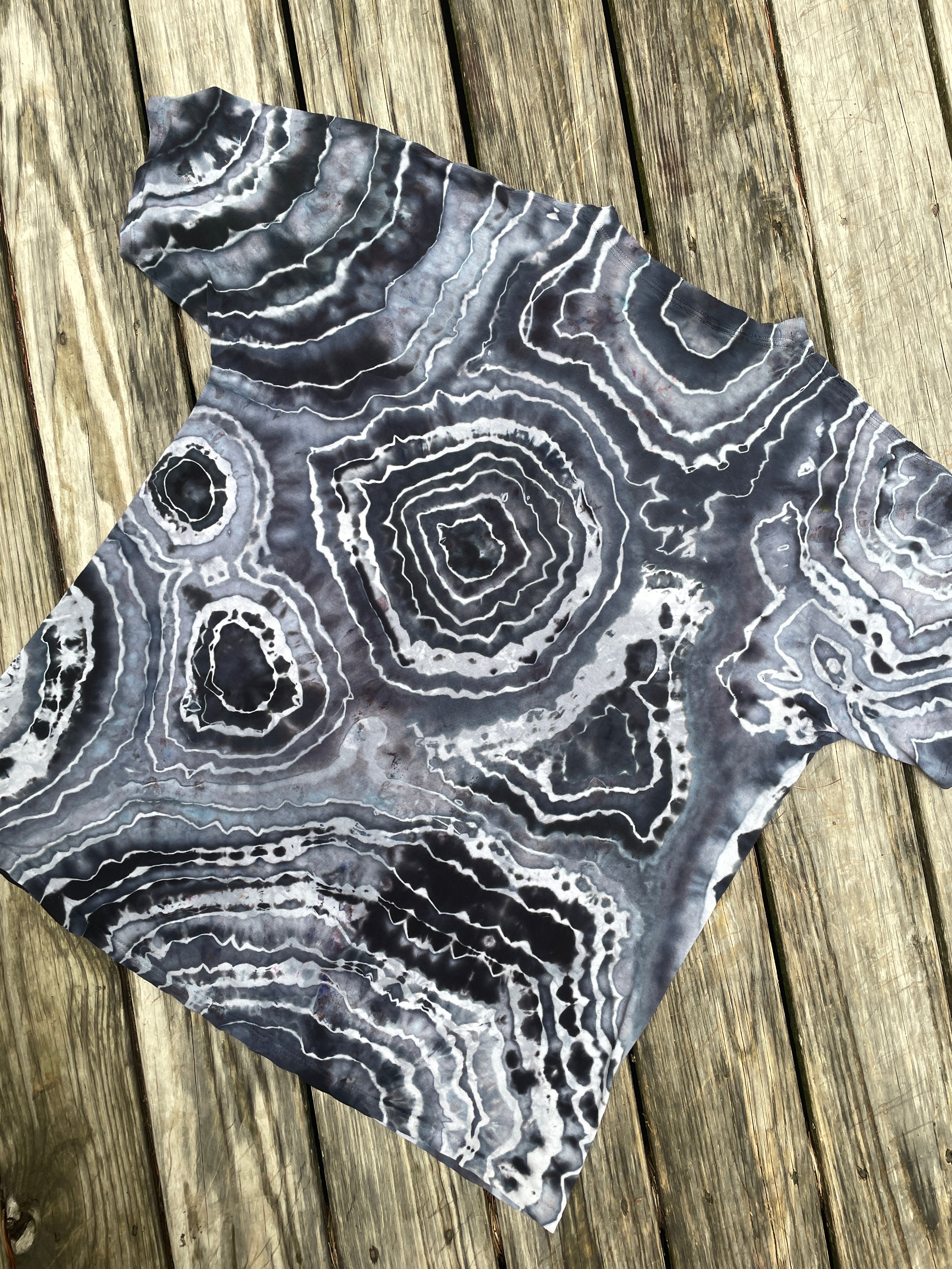 Black and Gray Lion Geode Short Sleeve Tie Dye T-Shirt | Men's 2XL