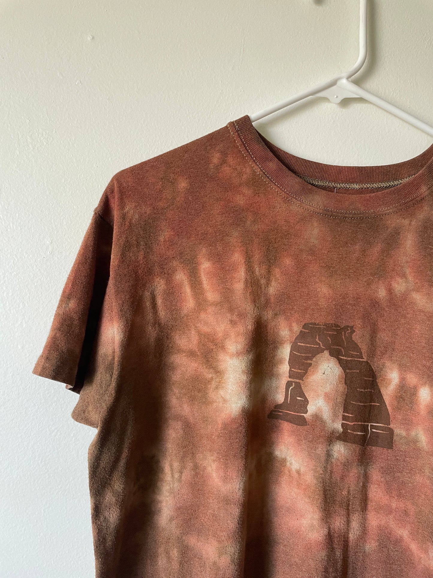 Medium Men's Delicate Arch Handmade Tie Dye T-Shirt | One-Of-a-Kind Upcycled Brown and Orange Earth Tones Short Sleeve Shirt