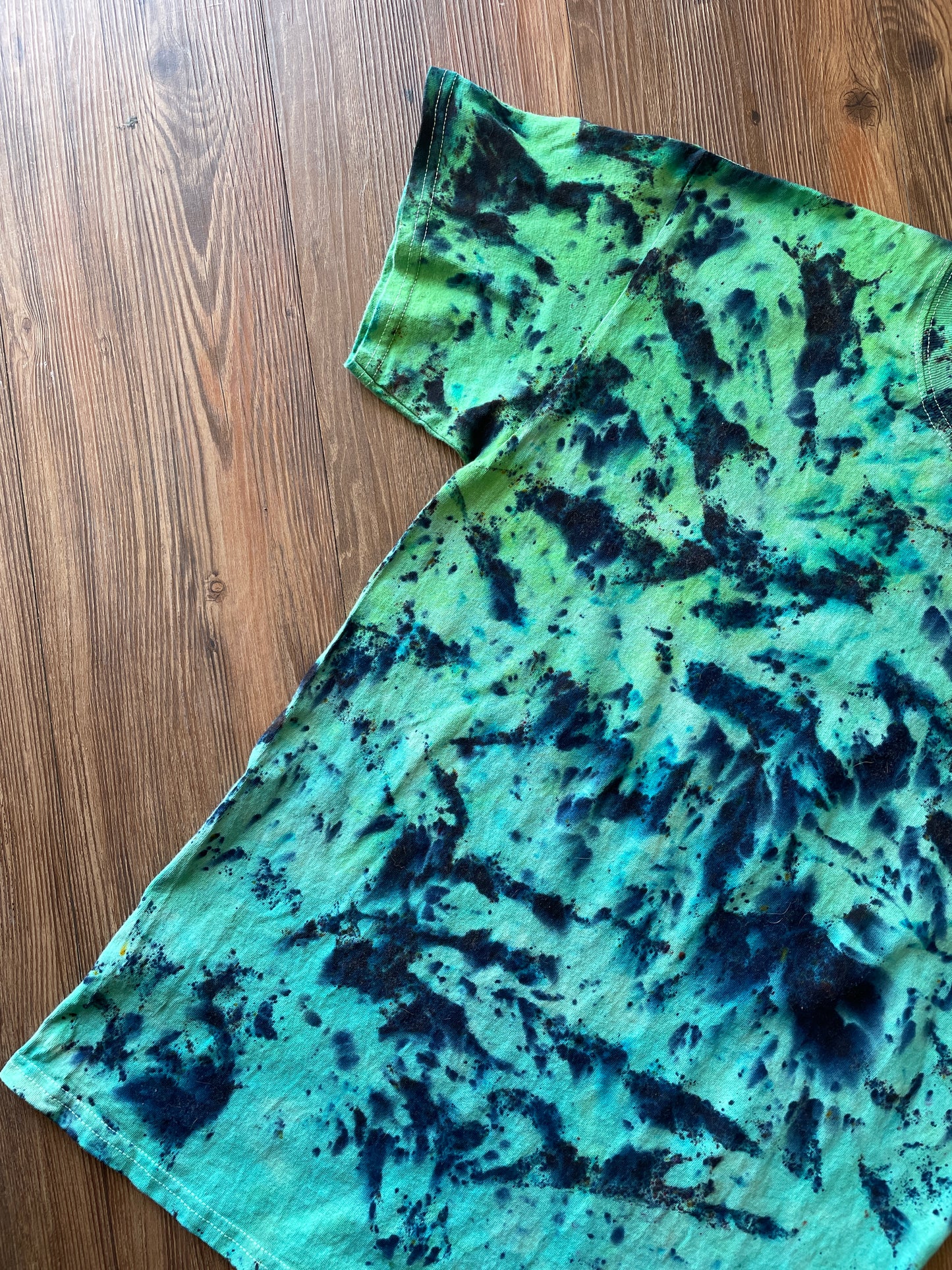 Medium Men’s Green Galaxy Dyed Handmade Tie Dye T-Shirt | Shades of Green Tie Dye Short Sleeve