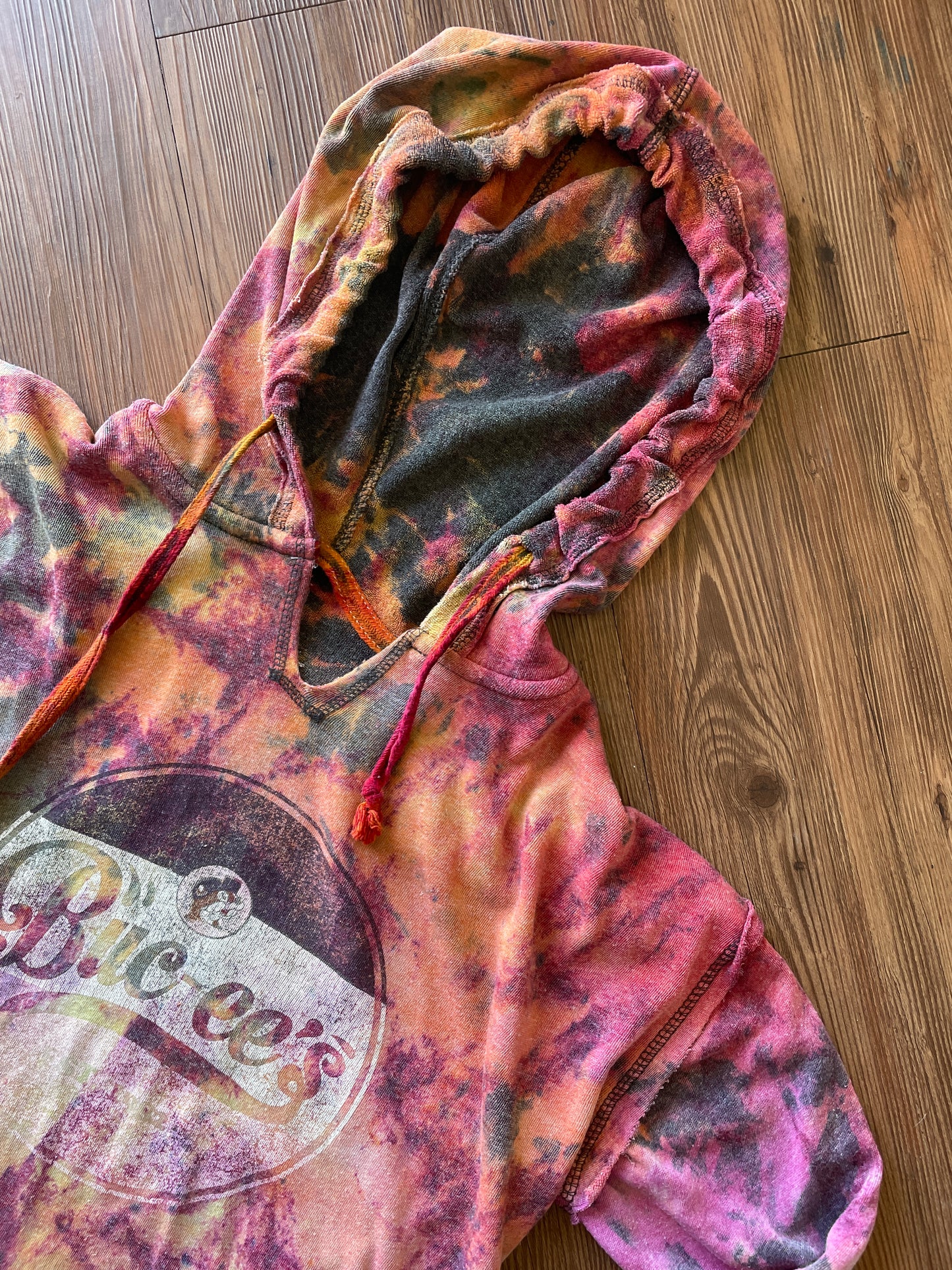 Medium Women’s Buc-ee’s Handmade Tie Dye Hooded Shirt | Bucee Beaver Pink and Orange Tie Dye Long Sleeve
