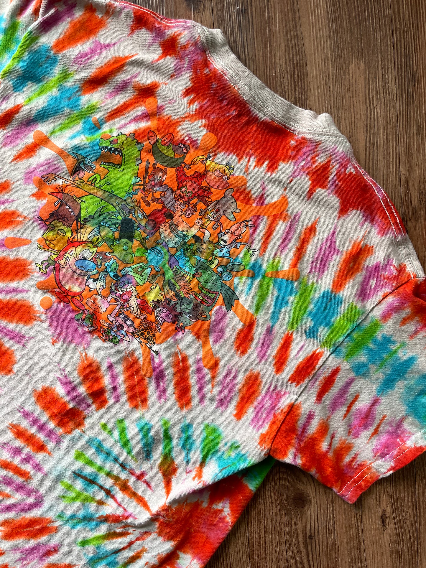 MEDIUM Men’s Nickelodeon Handmade Tie Dye T-Shirt | Retro 90s Multicolor Pleated Short Sleeve Tee