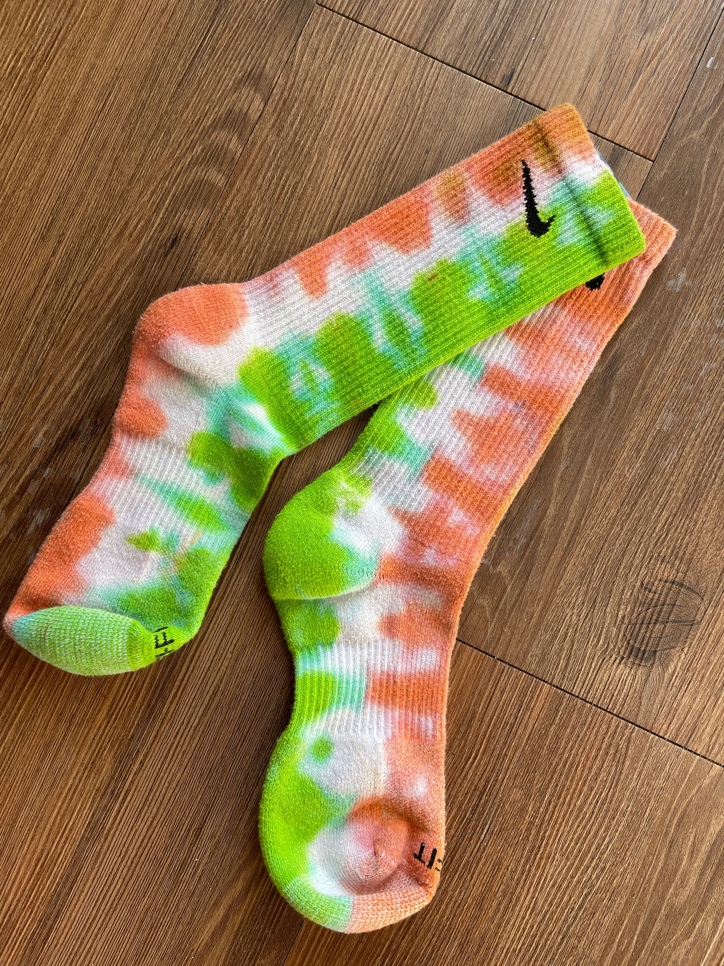Orange, Green, and White Watermelon Tie Dye Nike Dri-FIT Everyday Plus Training Socks - Size Medium (Men's 6-8/Women's 7-10)
