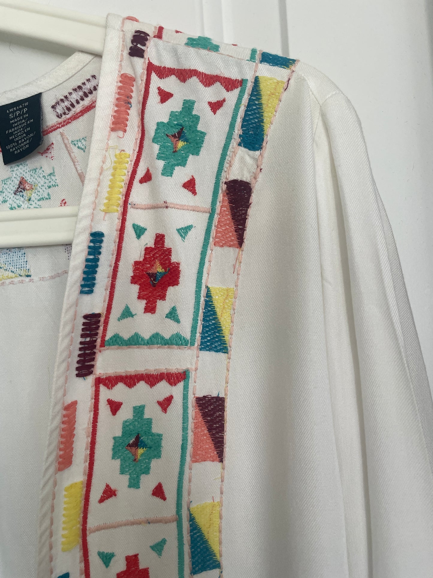 Women’s Small Wrangler Embroidered Duster | White Kimono With Southwestern Accents