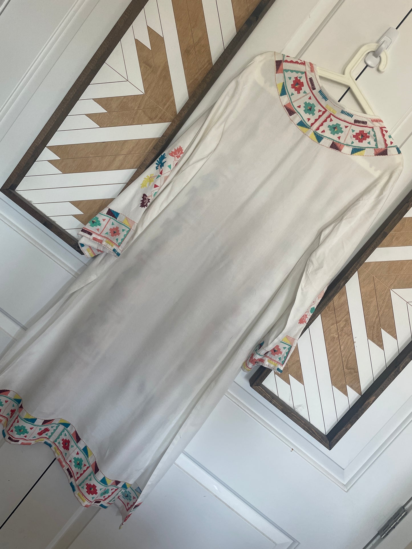 Women’s Small Wrangler Embroidered Duster | White Kimono With Southwestern Accents
