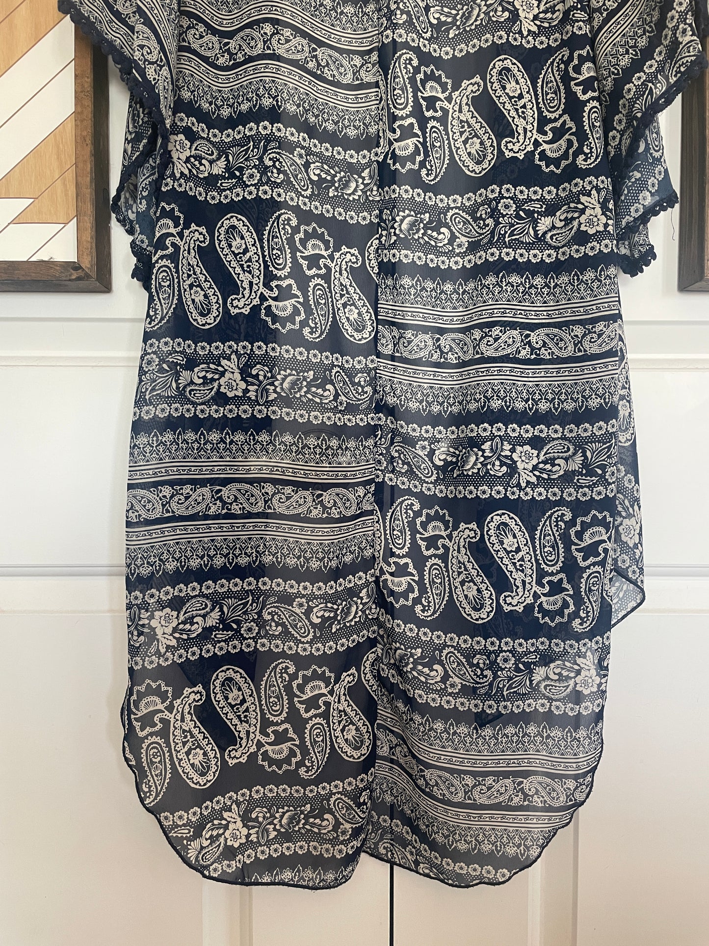 Women’s Small Charlotte Russe Navy Blue and White Paisley Sheer Kimono Duster