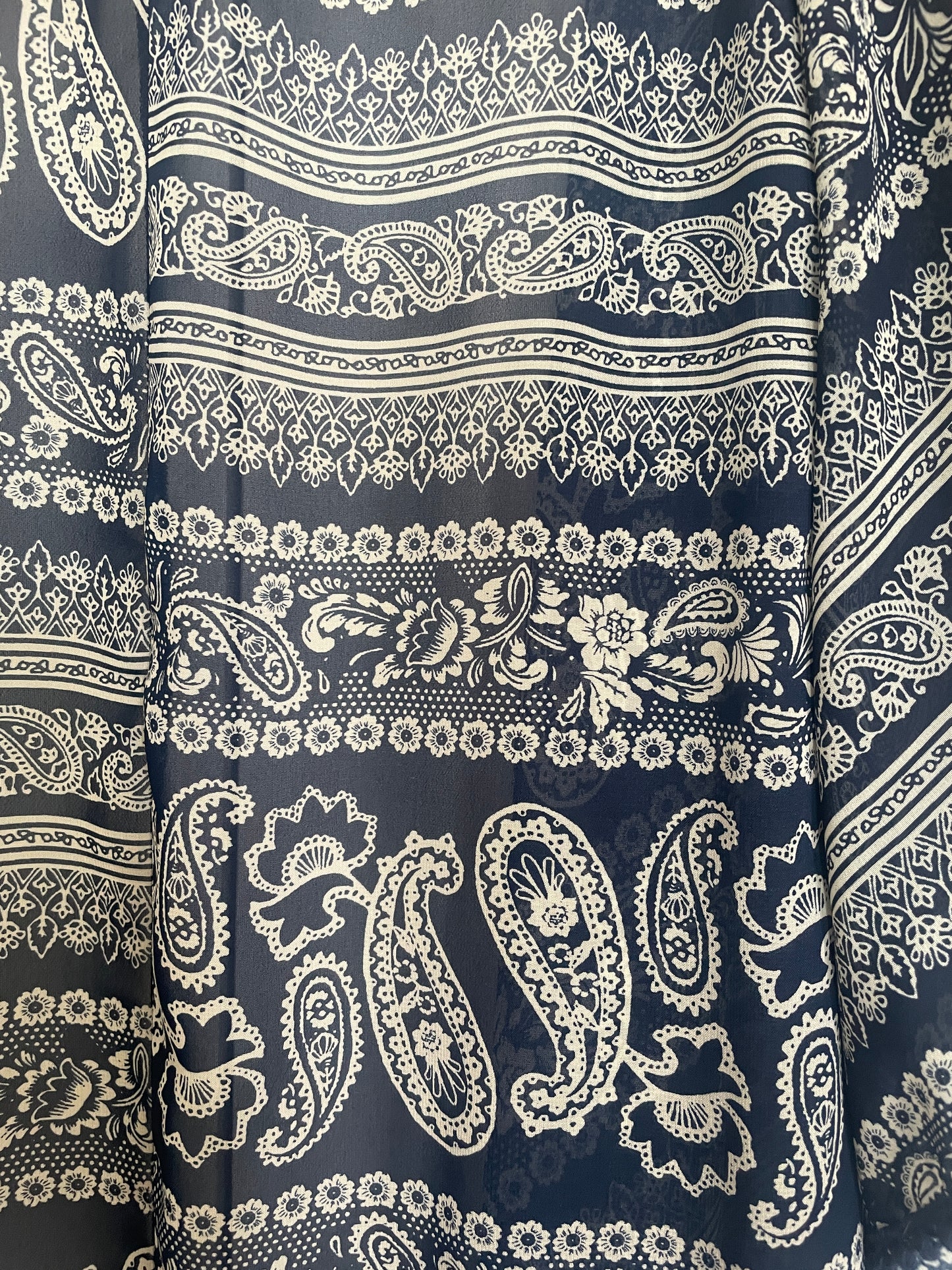Women’s Small Charlotte Russe Navy Blue and White Paisley Sheer Kimono Duster