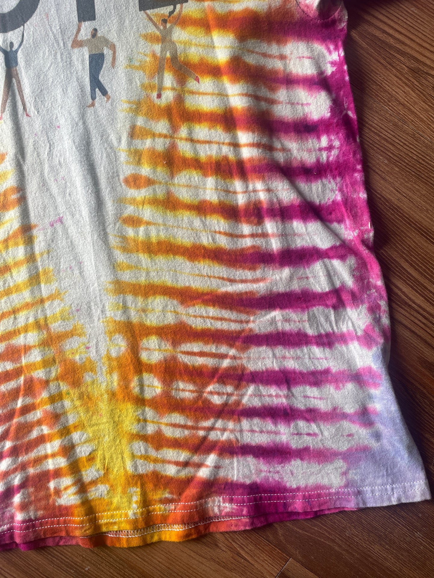 Medium Men’s VOTE Handmade Tie Dye T-Shirt | Warm Tones Earth Tones V-Pleated Tie Dye Short Sleeve