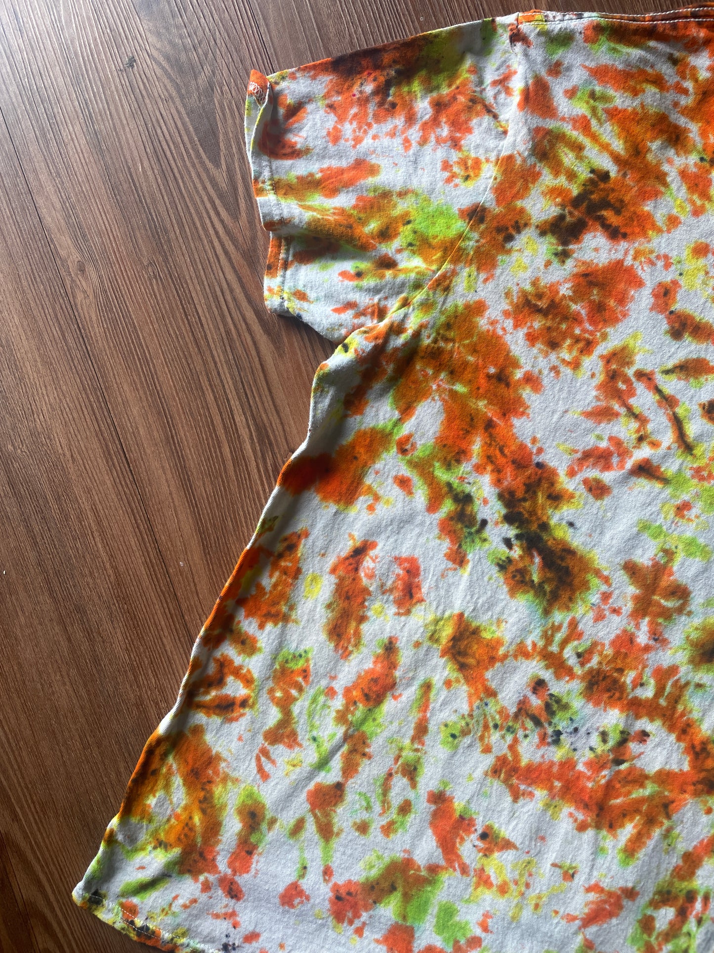 Medium Men’s MTV Retro Vibes Handmade Tie Dye T-Shirt | Music Television 90s Orange and Green Tie Dye Short Sleeve