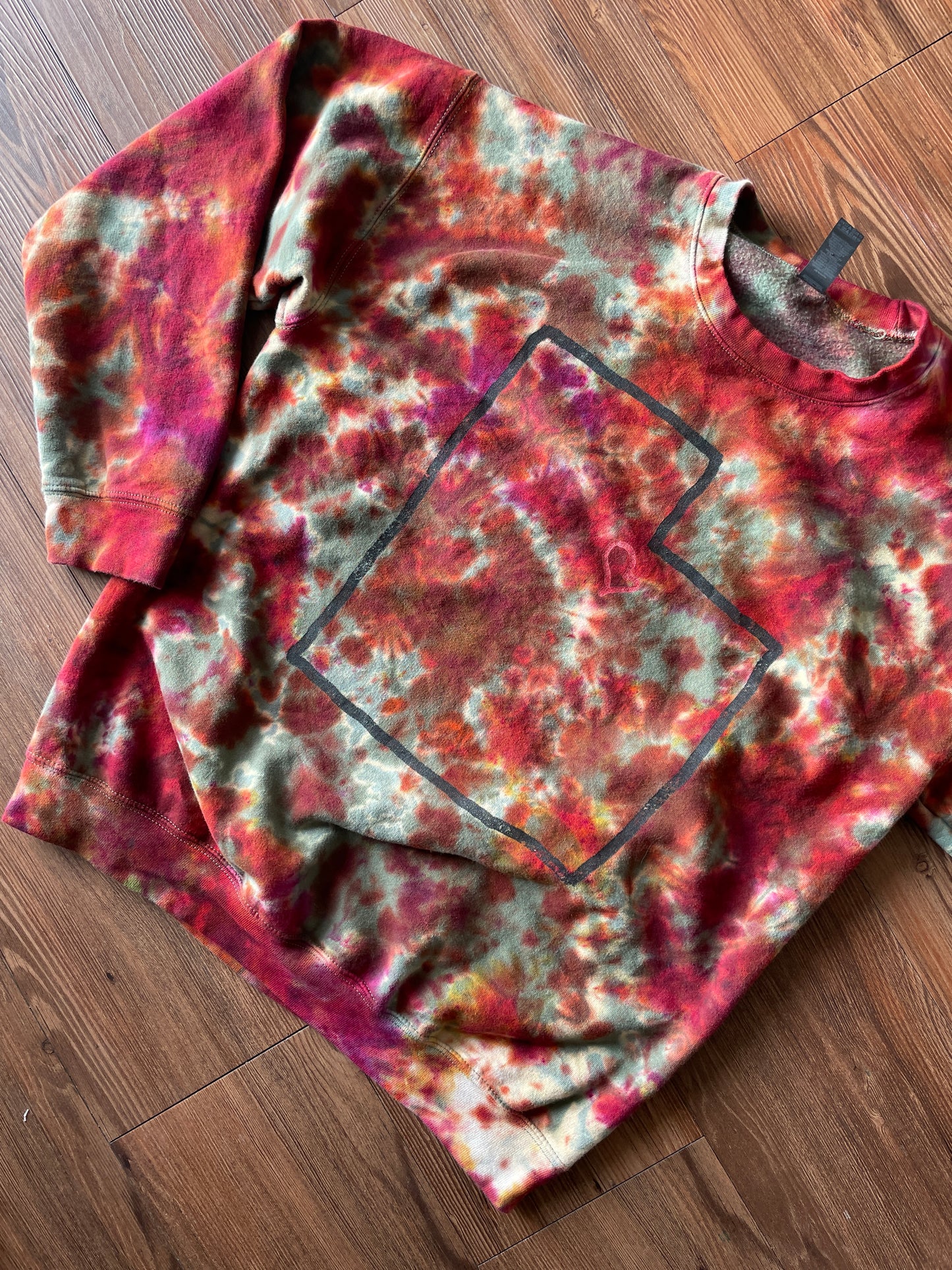 Medium Men’s The Lab Project Handmade Reverse Tie Dye Sweatshirt | Green and Red Tie Dye Long Sleeve