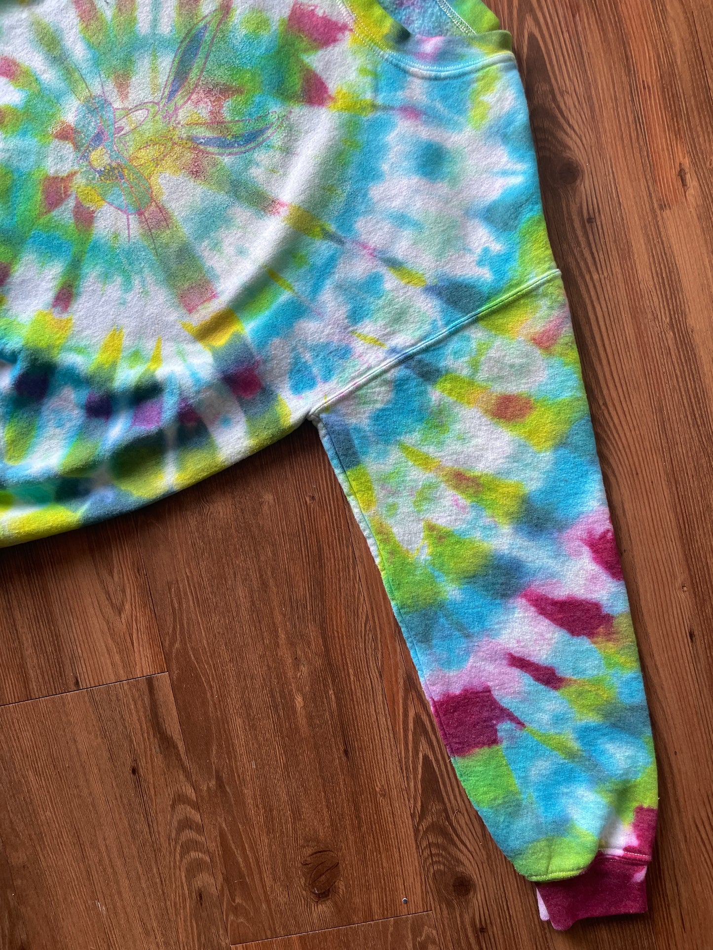 MEDIUM Men’s Bugs Bunny Looney Tunes Handmade Tie Dye Sweatshirt | One-Of-a-Kind Multicolor LongSleeve