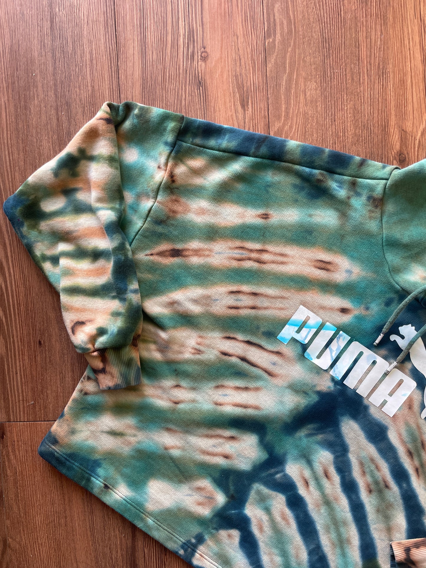 MEDIUM Women’s Puma Handmade Tie Dye Cropped Hoodie | One-Of-a-Kind Black and Blue Long Sleeve Sweatshirt