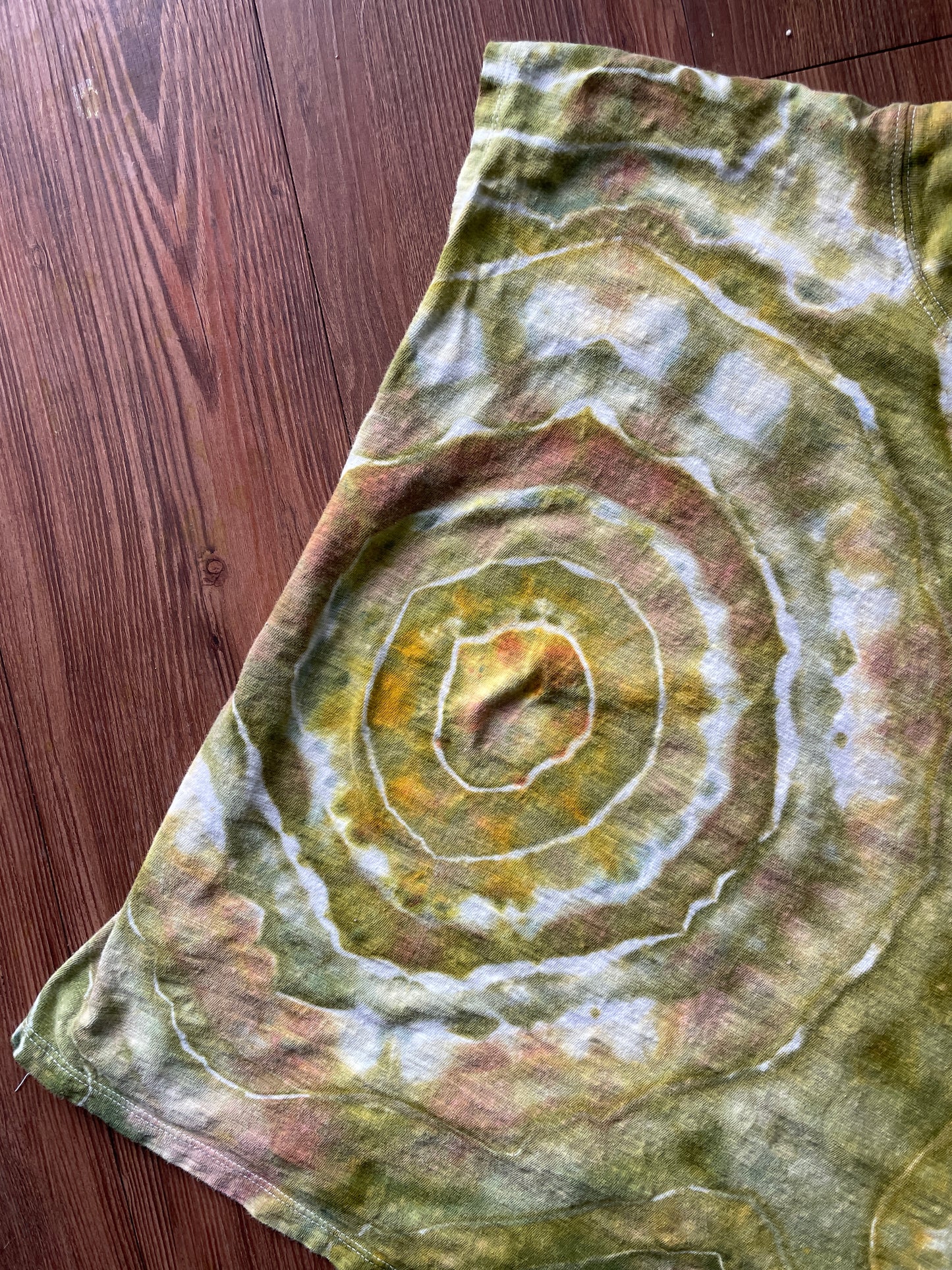 MEDIUM Women’s Earth Tones Geode Handmade Tie Dye Muscle Tee | One-Of-a-Kind Green and Yellow Short Sleeve T-Shirt