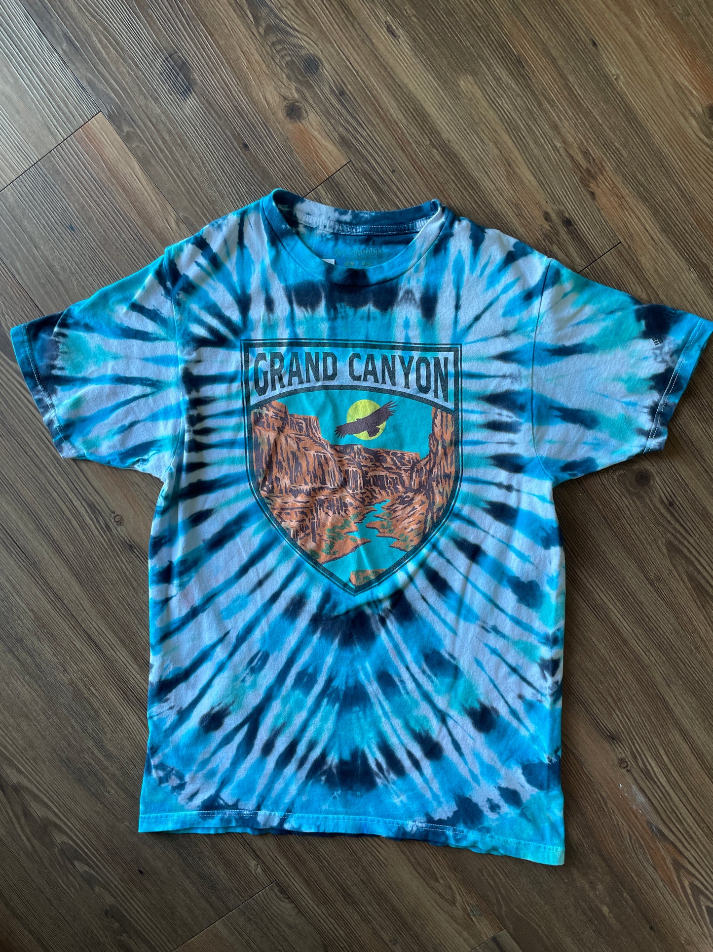 Medium Men’s Columbia Grand Canyon Handmade Tie Dye T-Shirt | Blue and Black Pleated Tie Dye Short Sleeve