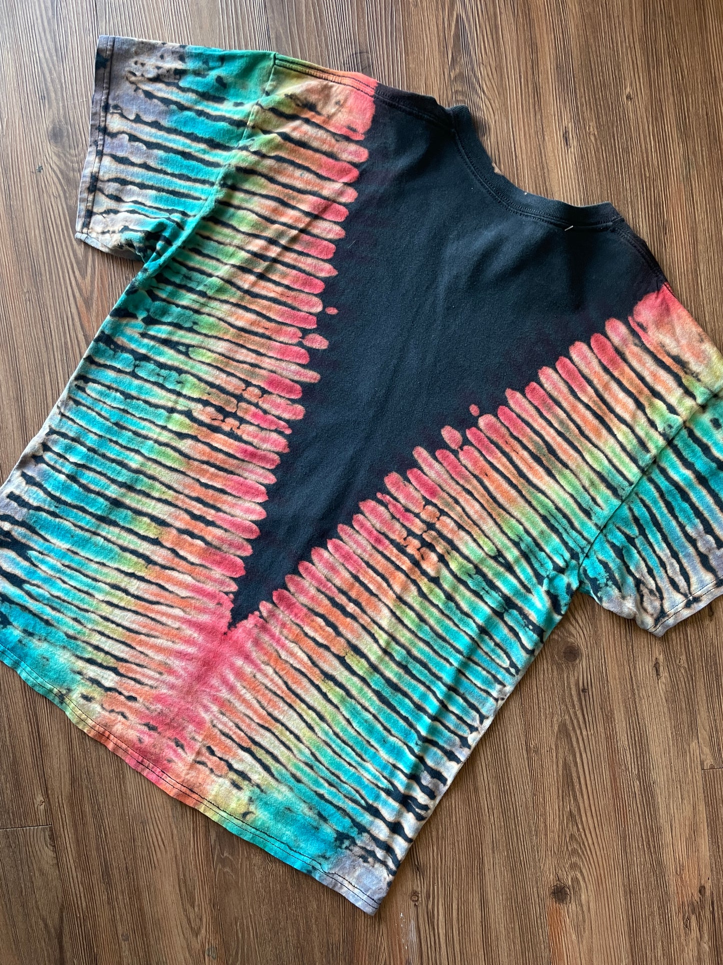 XL Men’s I Heart Chicacgo Handmade Tie Dye T-Shirt | Rainbow Pleated Bleach Dye Tie Dye Short Sleeve