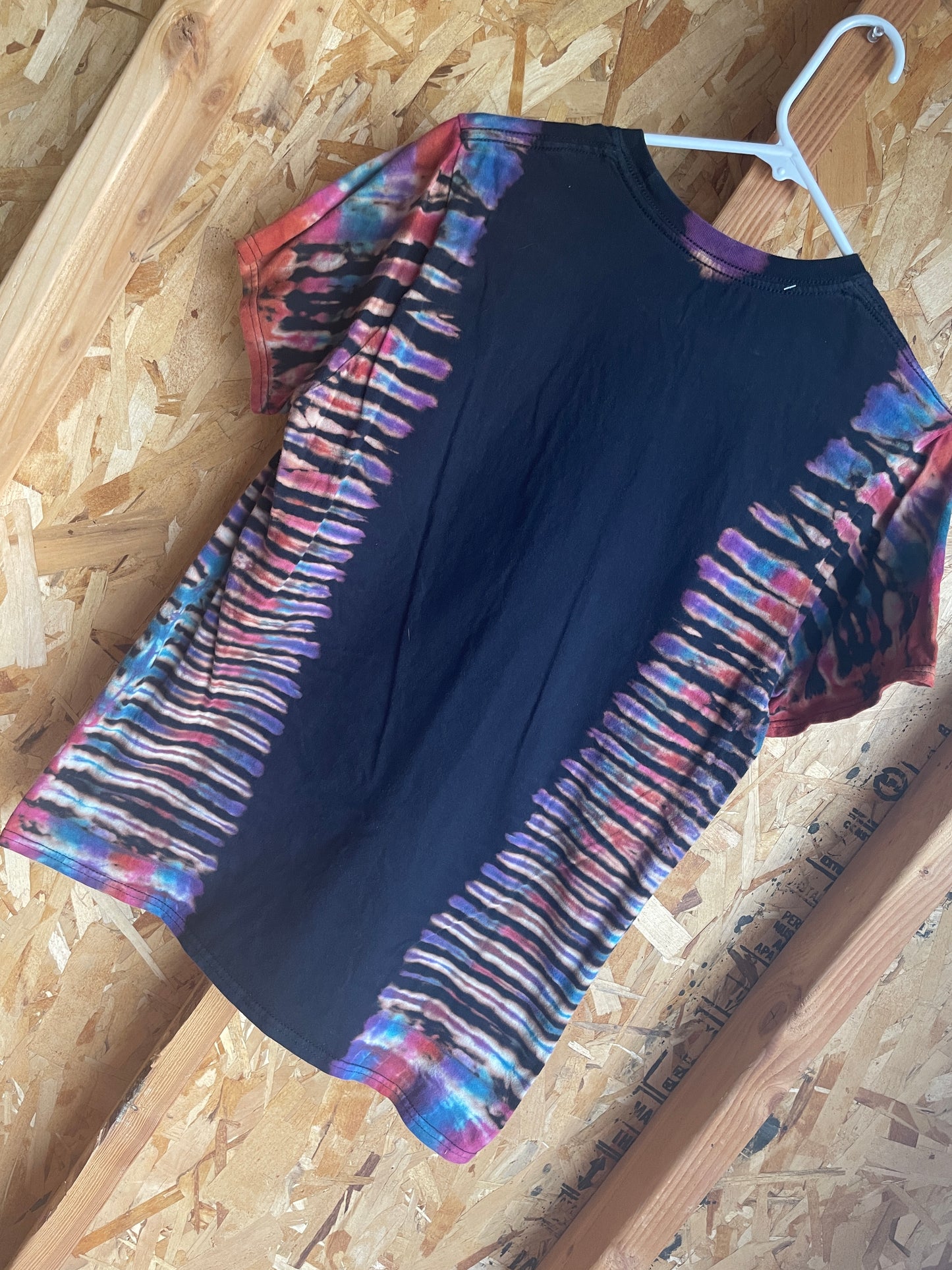 Medium Men’s Aaliyah Handmade Tie Dye T-Shirt | Black and Red Pleated Tie Dye Short Sleeve