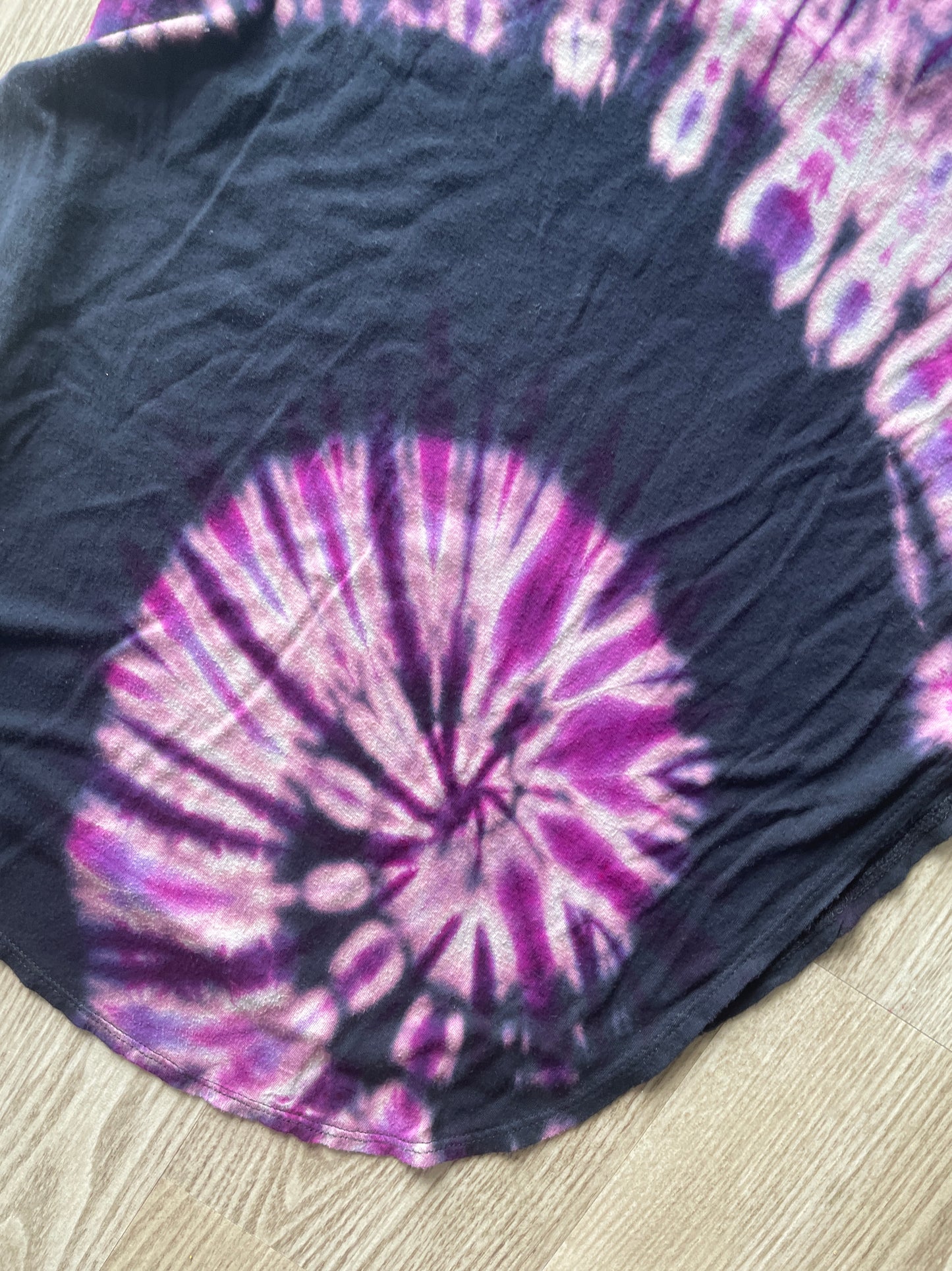MEDIUM Women’s Libra The Scales Handmade Reverse Tie Dye Flowy Tee | One-Of-a-Kind Black and Purple Side Slit Short Sleeve T-Shirt