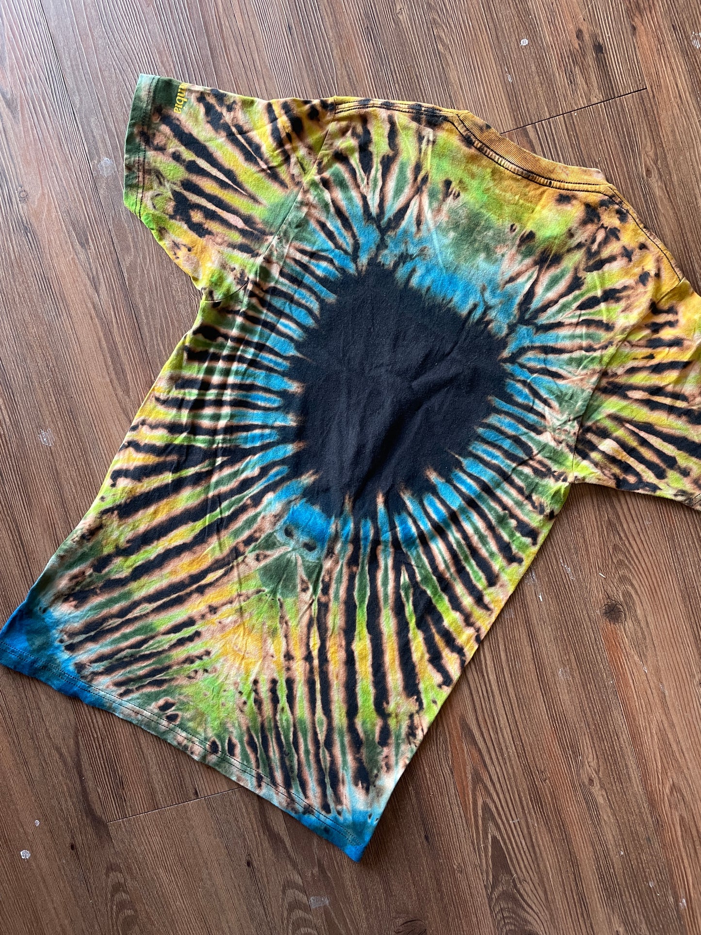 SMALL Men’s Grand Teton Wyoming Deer T-Shirt | Black and Green Columbia Handmade Reverse Tie Dye Short Sleeve