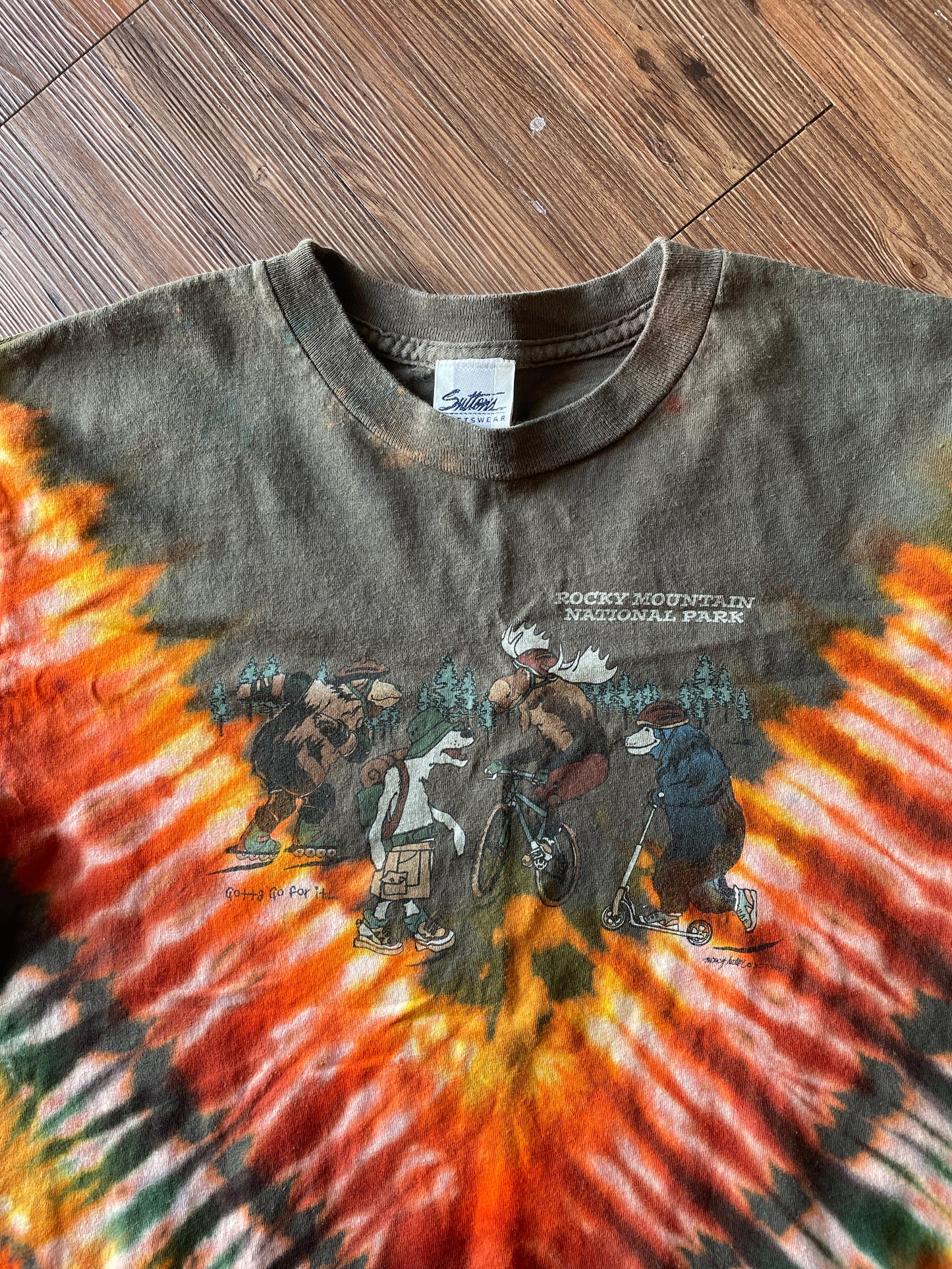 MEDIUM Men’s Rocky Mountain National Park Colorado Tie Dye T-Shirt | Extreme Adventure Sports Wildlife Handmade Reverse Tie Dye Short Sleeve