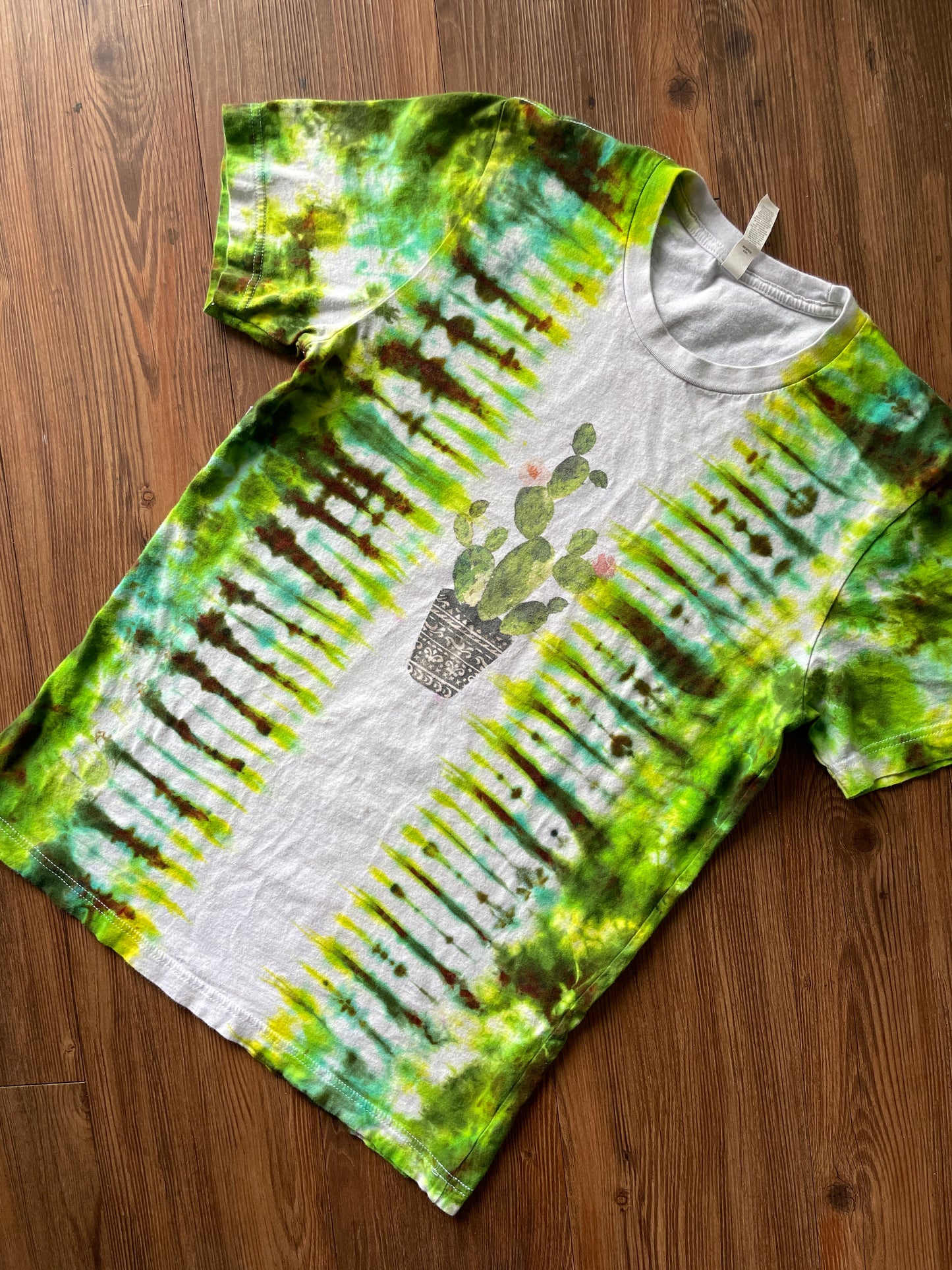 Medium Men’s Cactus Handmade Tie Dye T-Shirt | White, Green, and Brown Pleated Tie Dye Short Sleeve