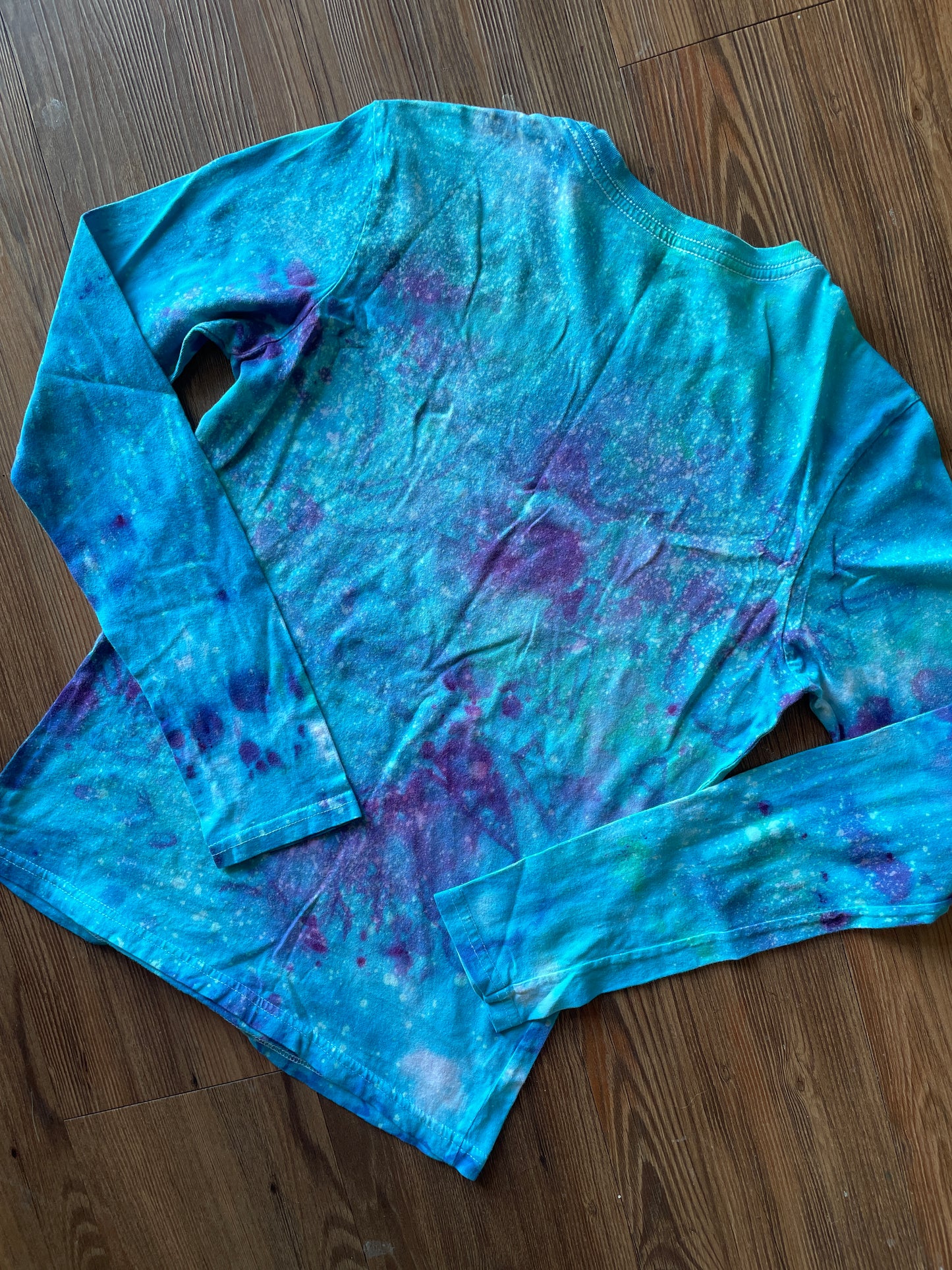 SMALL Women’s Live Simply Patagonia Fishing Tie Dye T-Shirt | Galaxy Dye Tie Dye Long Sleeve