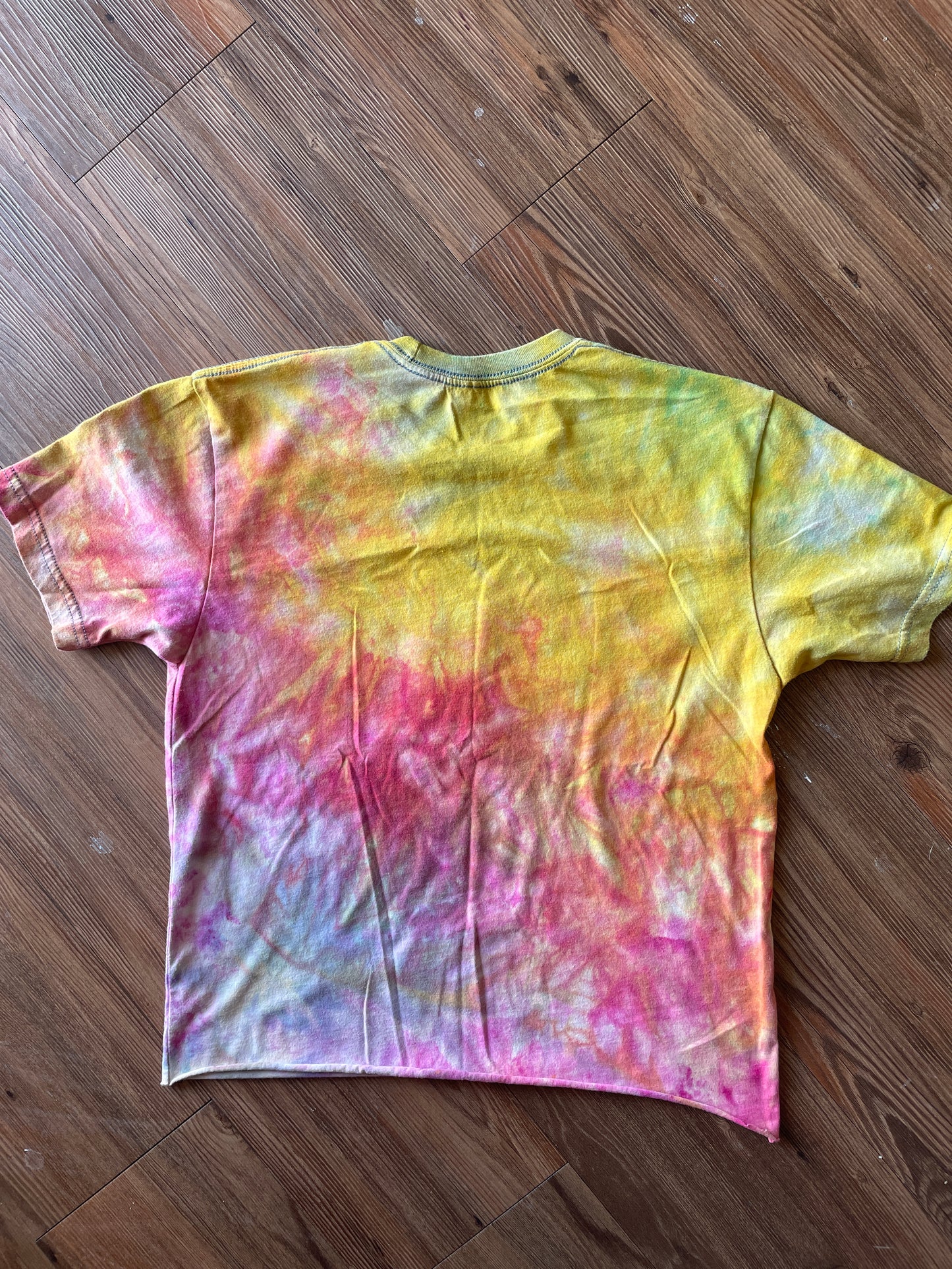 MEDIUM Women’s Rocky Mountain National Park Tie Dye Crop Top | Colorado Camping Tie Dye Short Sleeve