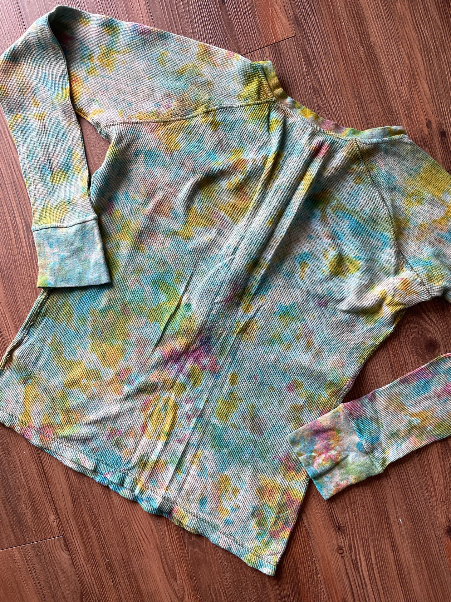 Medium Women's Patagonia Waffle Shirt | Green and Blue Tie Dye Long Sleeve