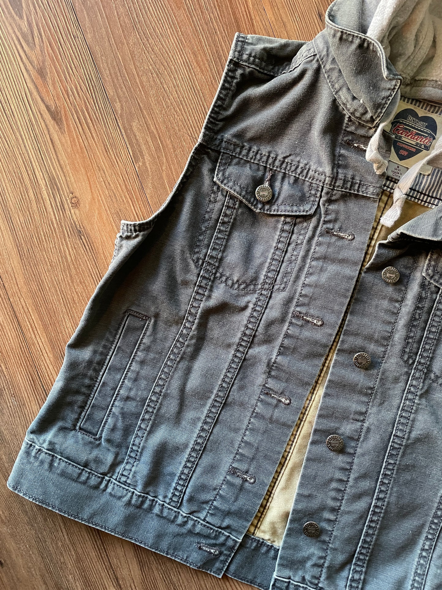 Small Women’s Carhartt Gray Tomgirl Hooded Vest