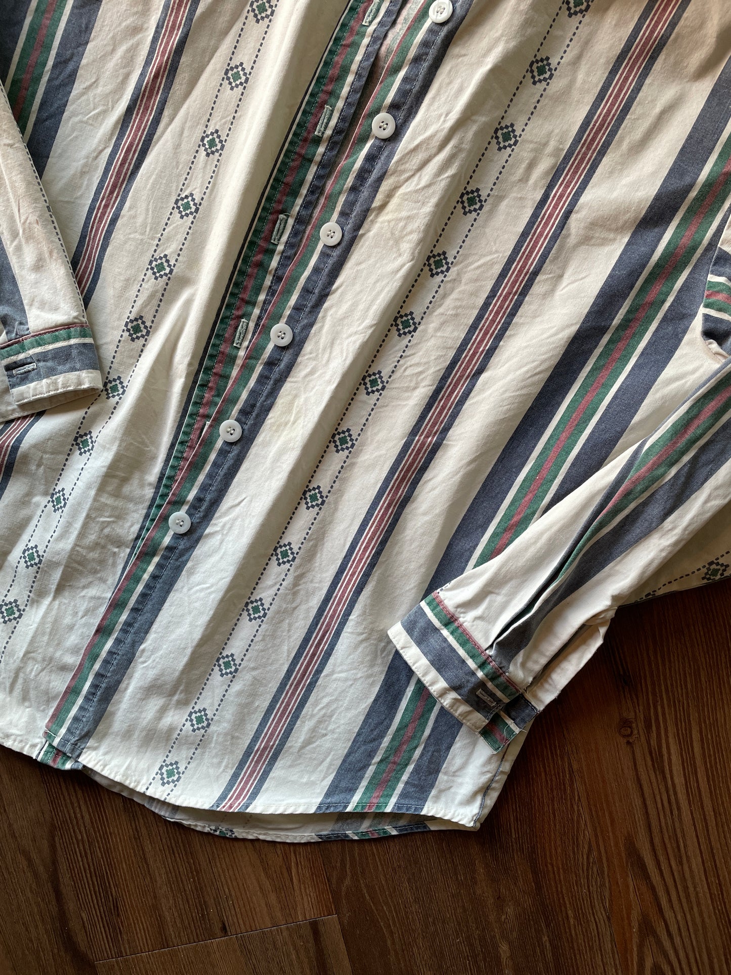 Small Men’s White and Blue Western Button-Up Shirt
