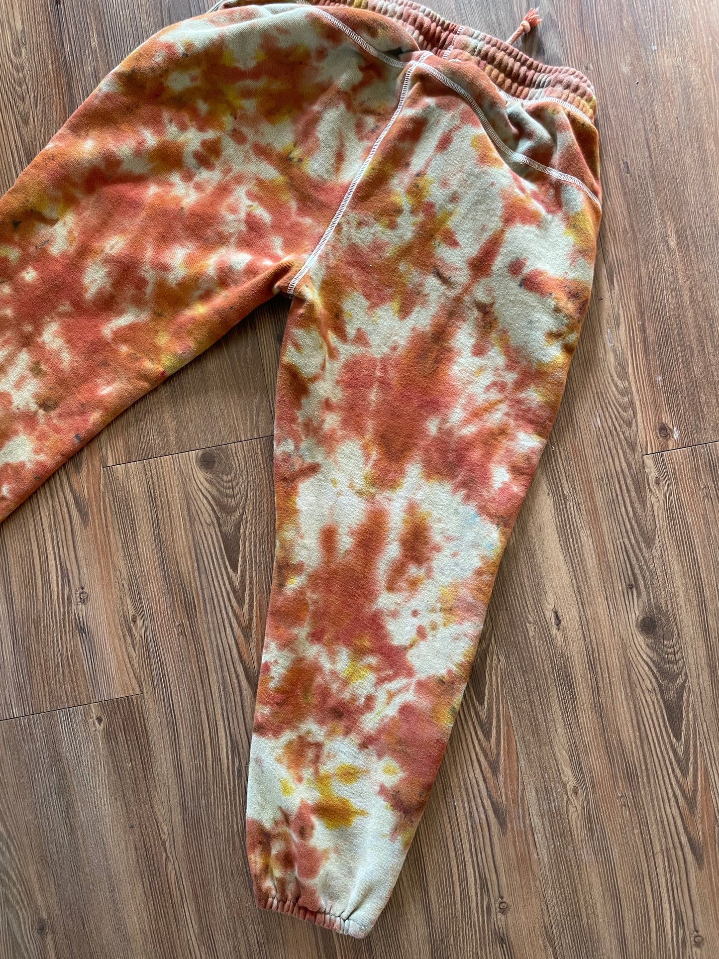 Medium Women’s Free Assembly Earth Tones Handmade Tie Dye Sweatpants | Green, Yellow, and Orange Crumpled Tie Dye Fleece Pants