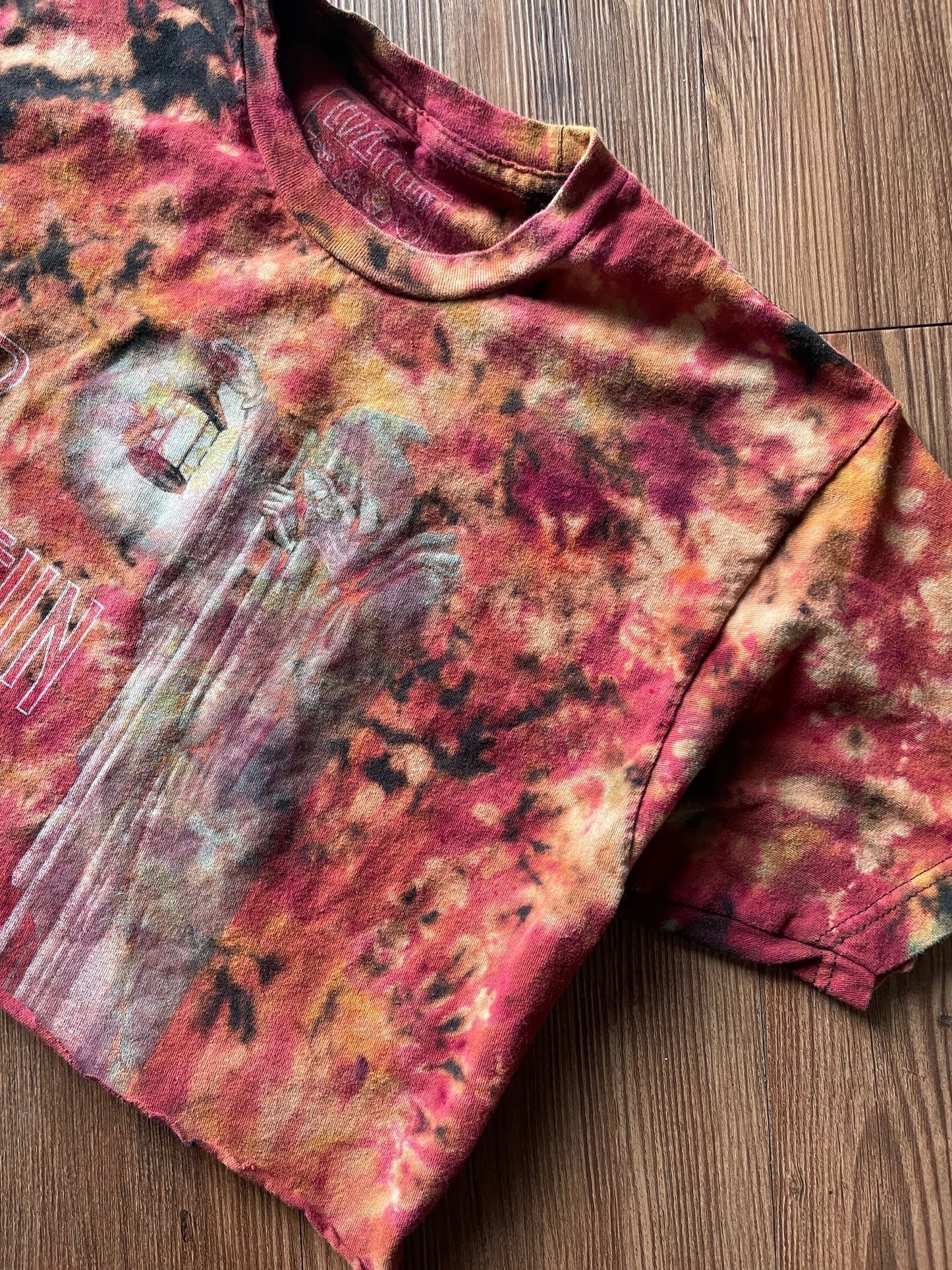 Medium Men’s Led Zeppelin Stairway to Heaven Tie Dye Crop Top | Black and Red Crumpled Short Sleeve Cropped T-Shirt