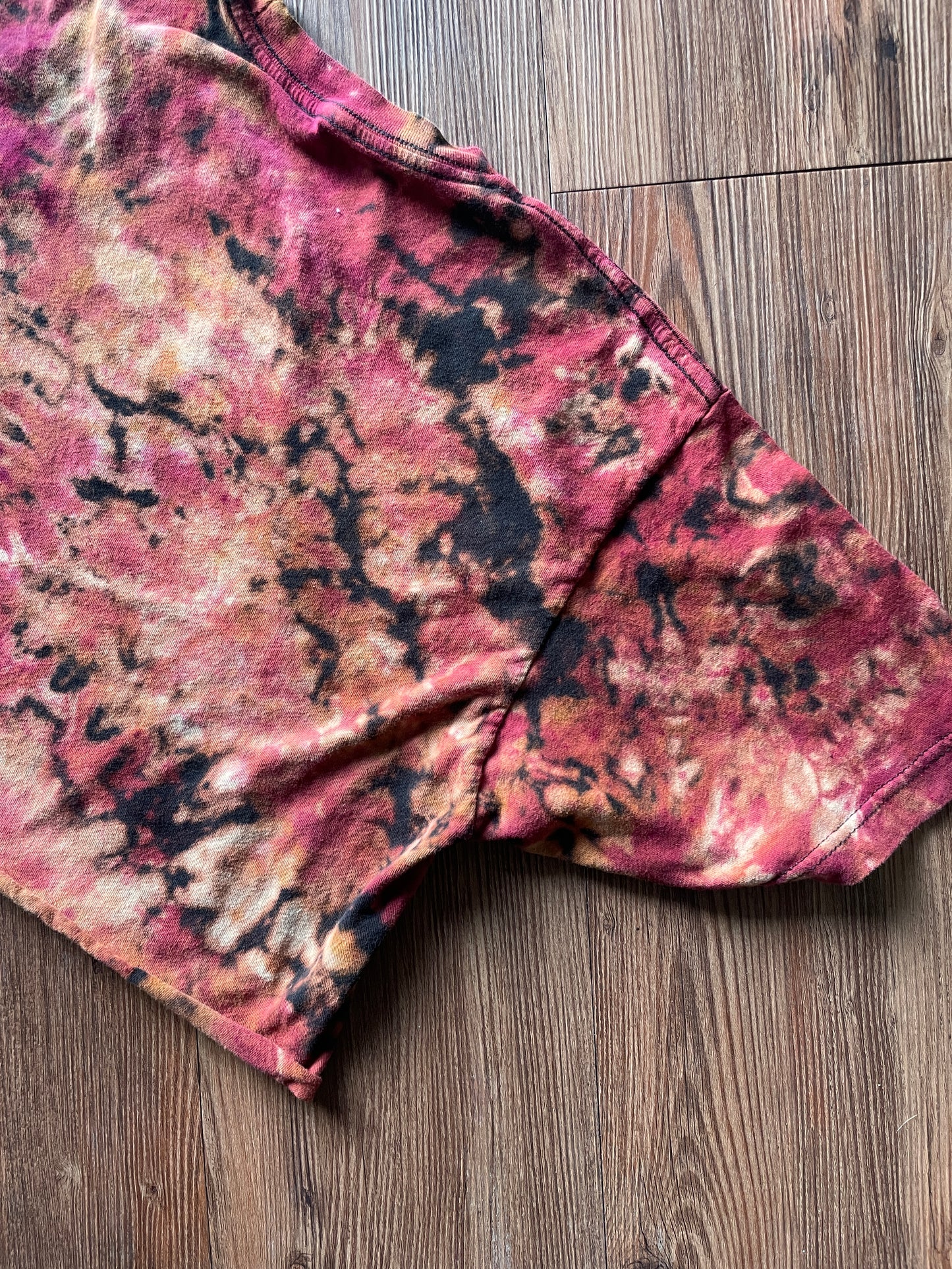 Medium Men’s Led Zeppelin Stairway to Heaven Tie Dye Crop Top | Black and Red Crumpled Short Sleeve Cropped T-Shirt