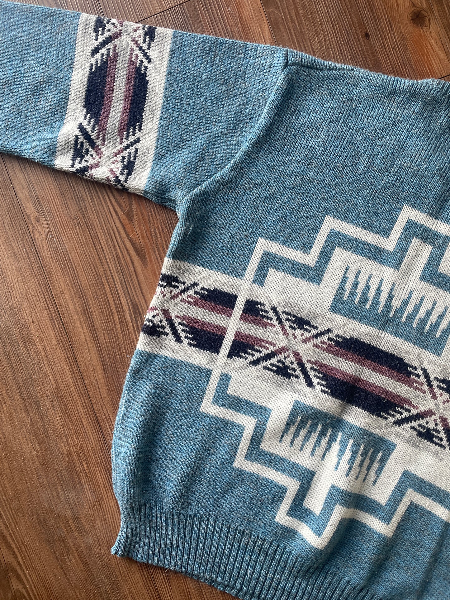 Women’s Medium Vintage Pebble Beach Southwest Blue Geometric Knit Sweater