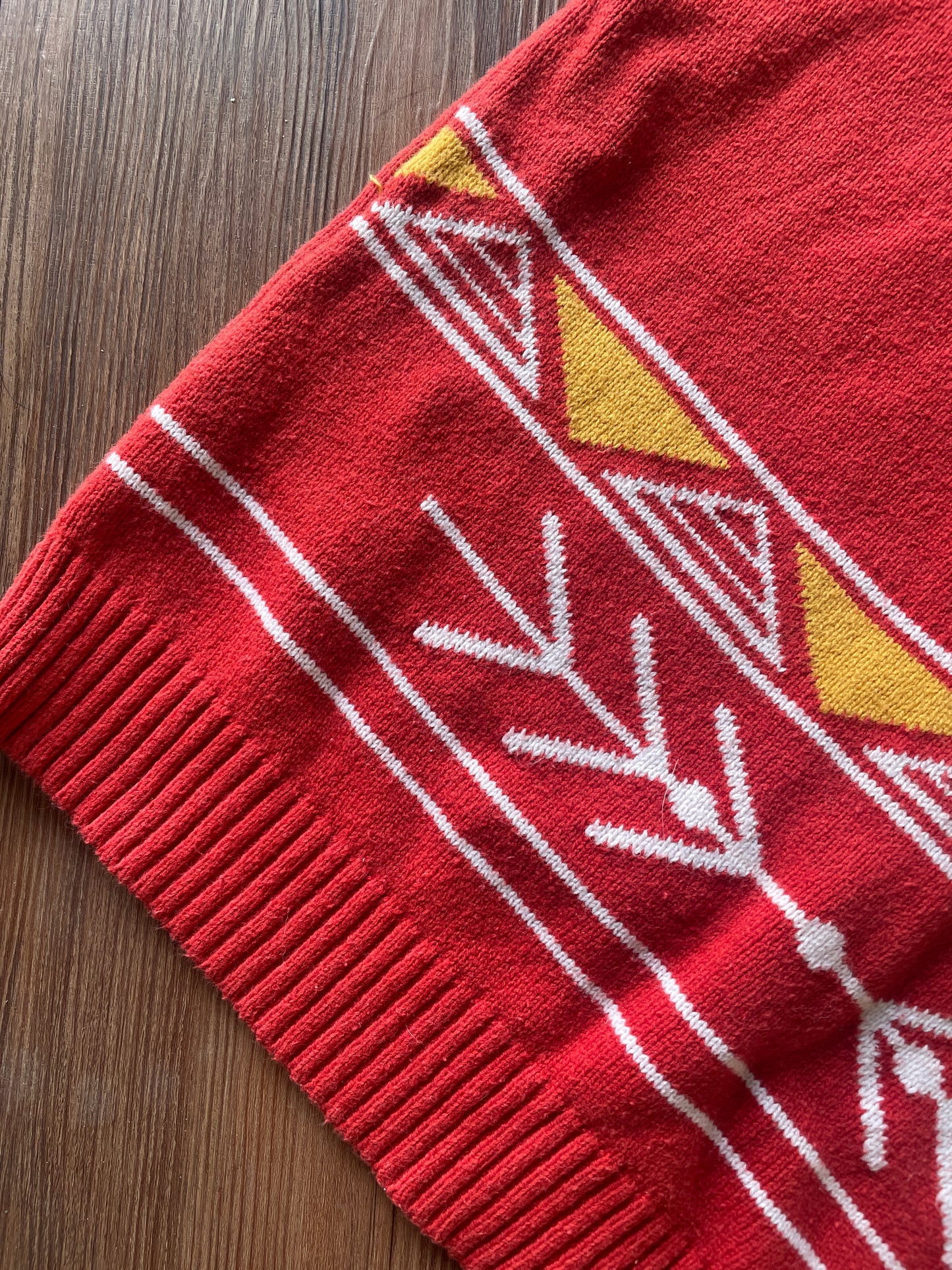 Small Women’s Red Cotton & Rye Southwestern Geometric Thunderbird Sweater