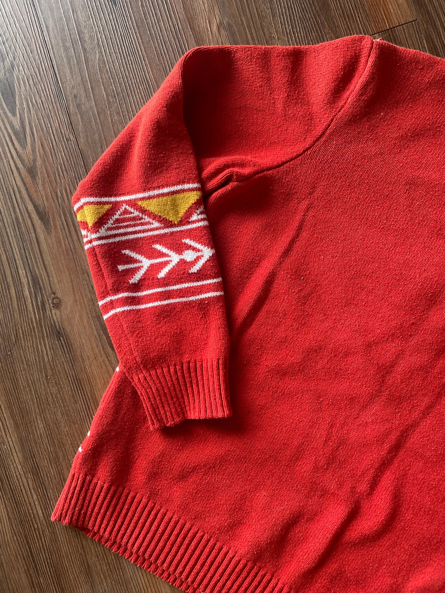 Small Women’s Red Cotton & Rye Southwestern Geometric Thunderbird Sweater