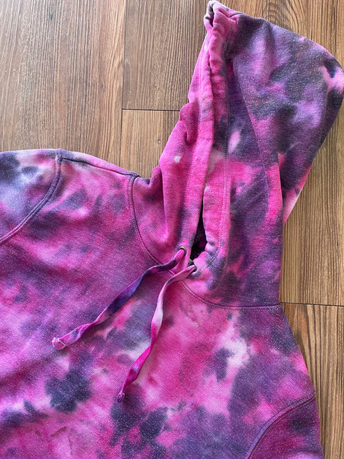 MEDIUM Women’s Pink and Black Galaxy Tie Dye Sweatshirt | Old Navy Crumpled Subtle Tie Dye Long Sleeve Hoodie